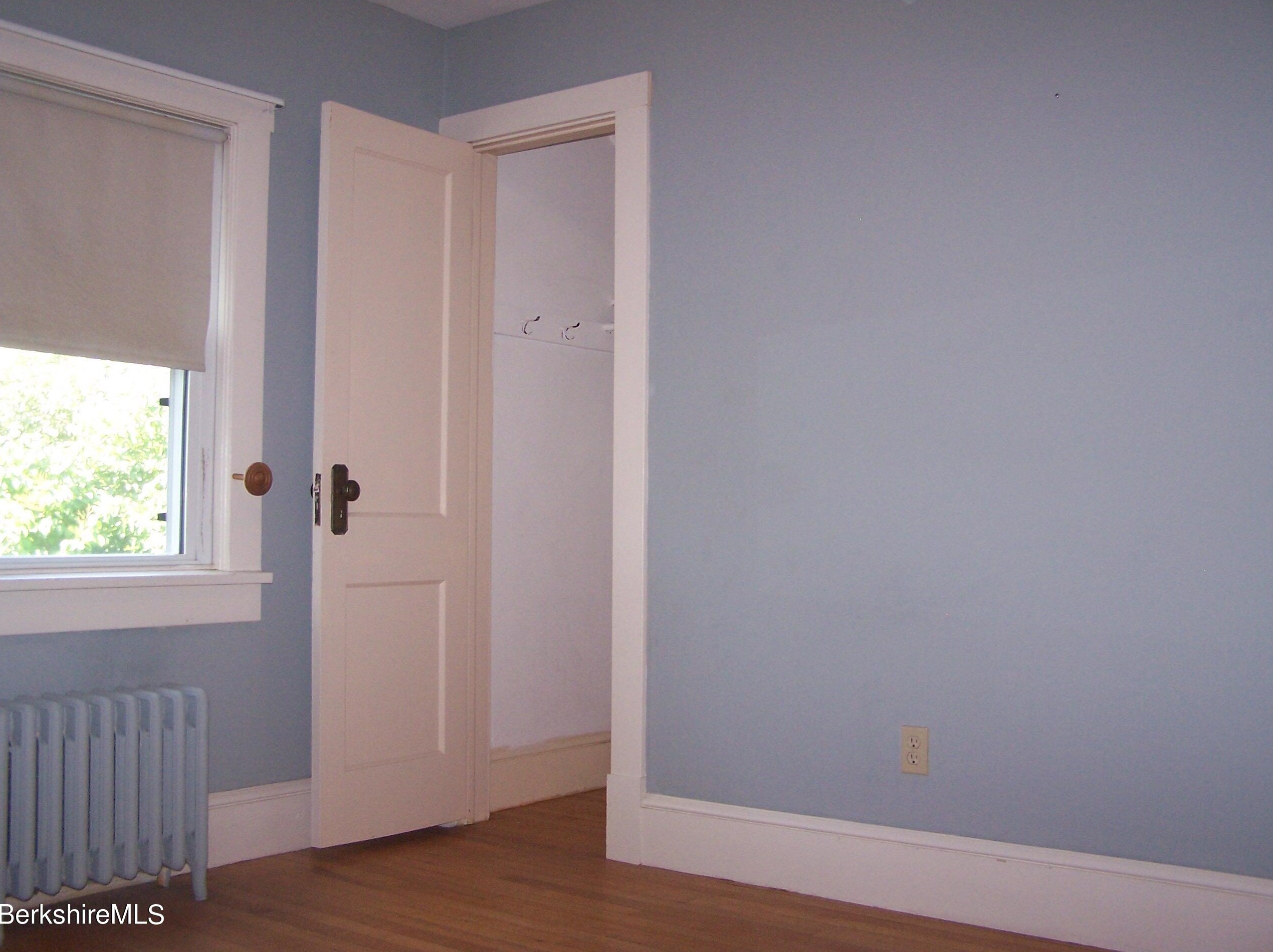 61 Elberon Ave, Pittsfield MA  01201-2840 exterior