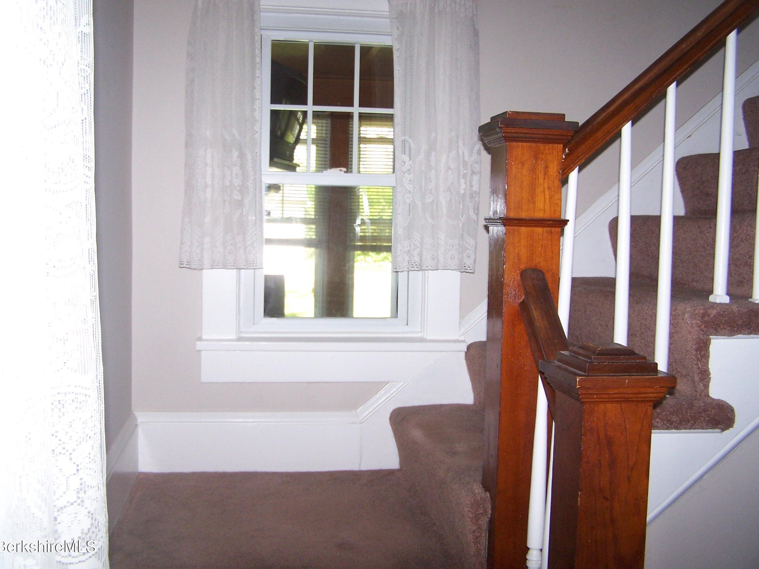 61 Elberon Ave, Pittsfield MA  01201-2840 exterior