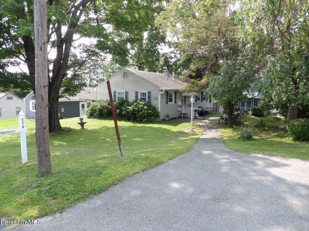 114 Broadview Ter, Pittsfield, MA 01201 exterior