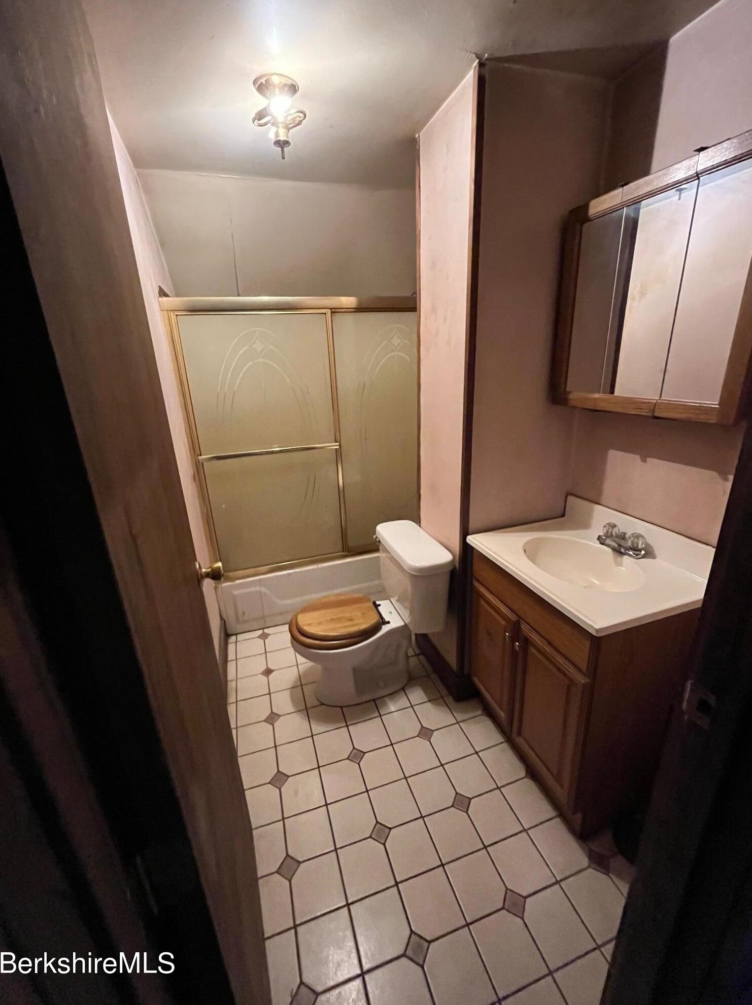 21 Ray St, Clarksburg MA 01247 exterior