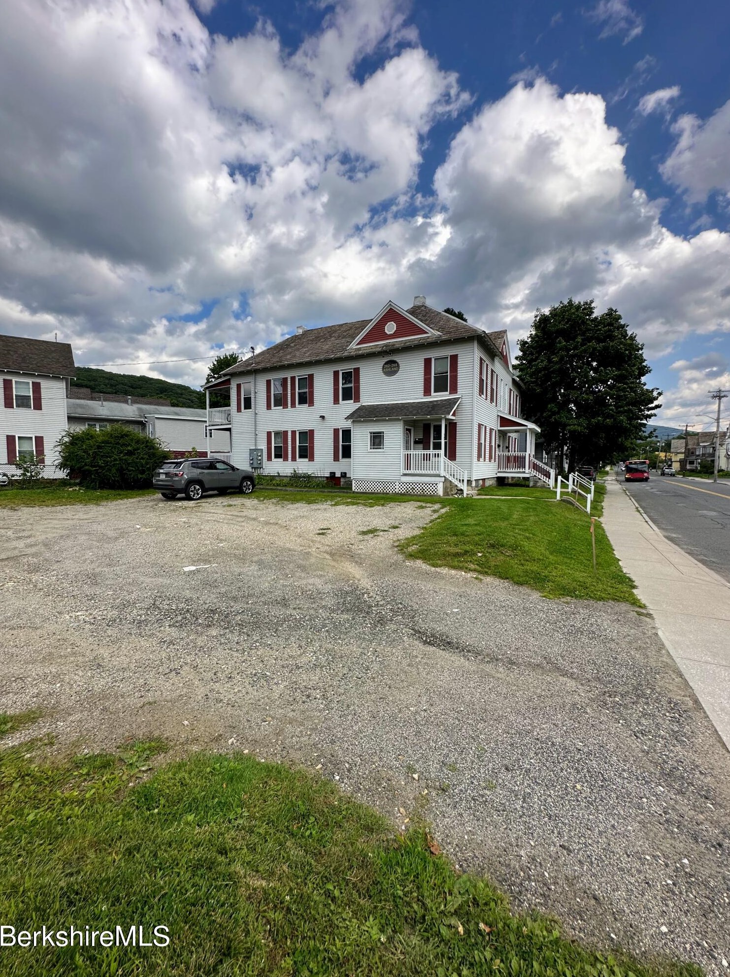 262-268 Ashland St, Clarksburg, MA 01247-4510
