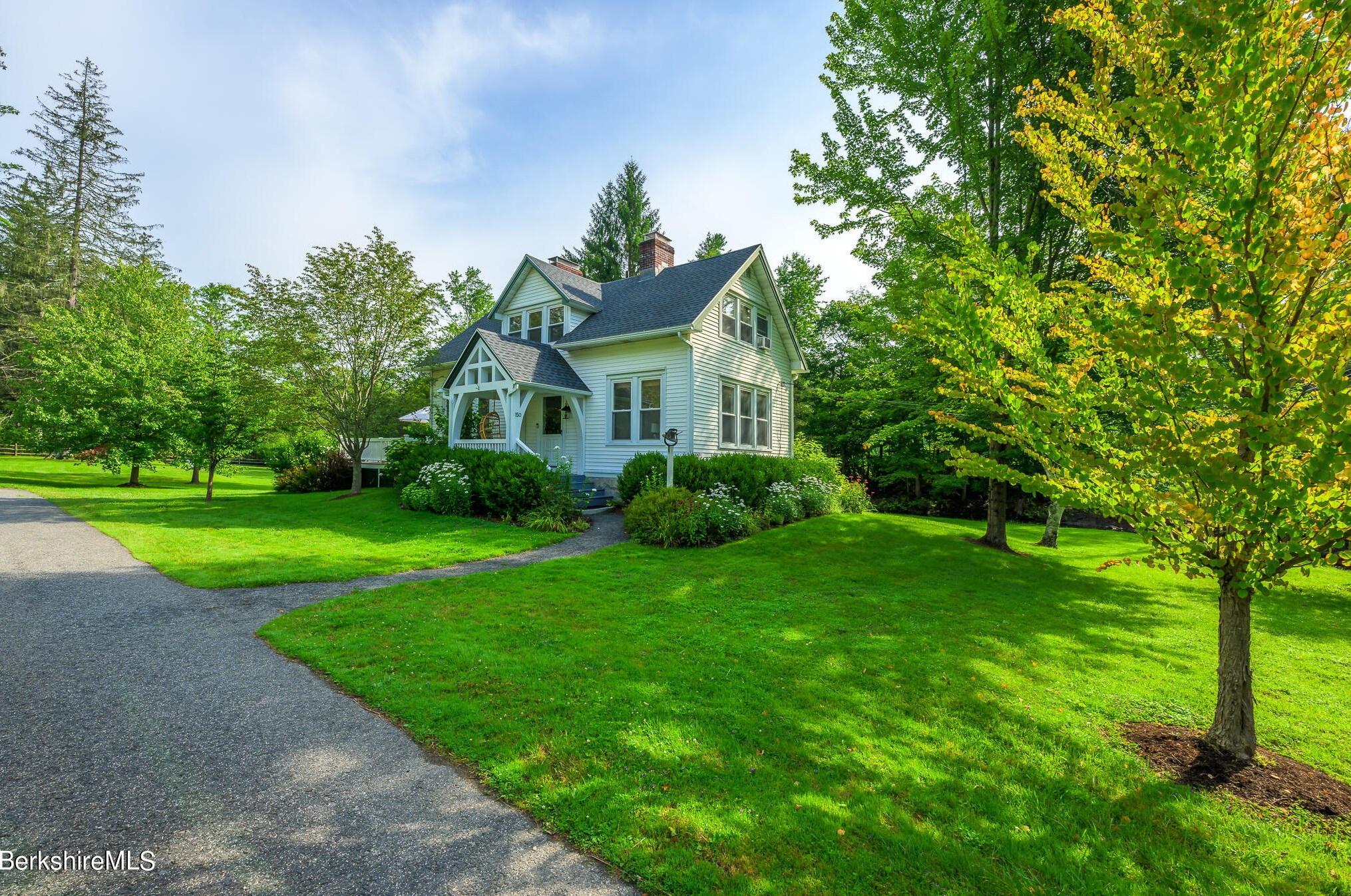 150 West St, Lenox, MA 01240