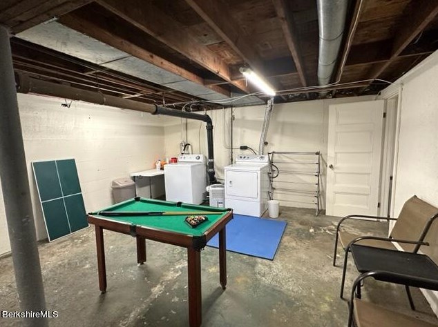 28 Holbrook St, Clarksburg MA 01247-4210 exterior