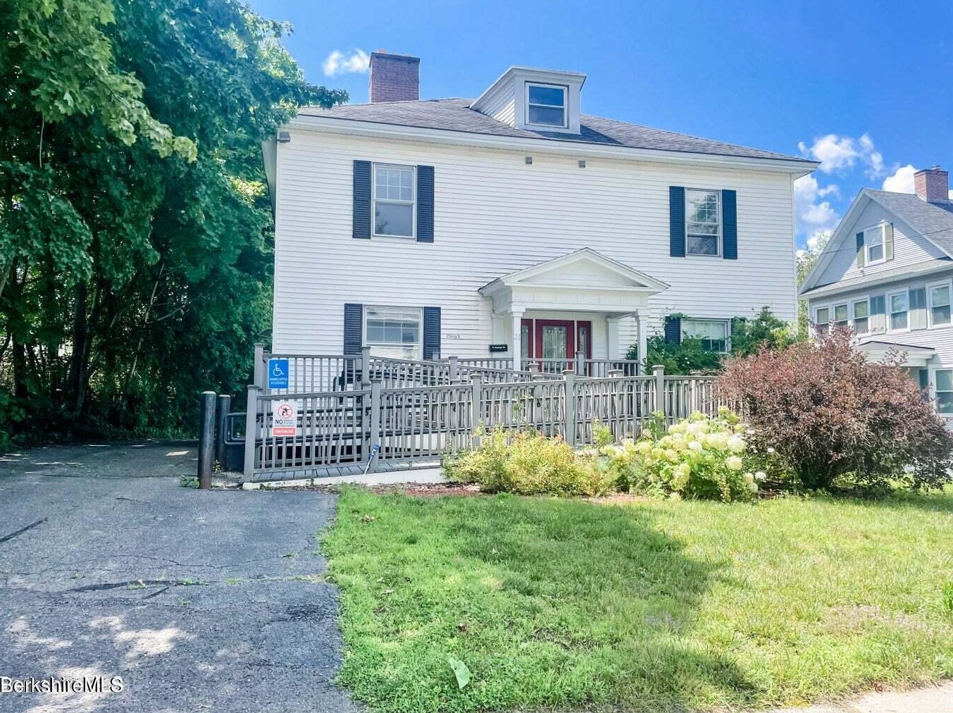 21 George St, Pittsfield, MA 01201 exterior