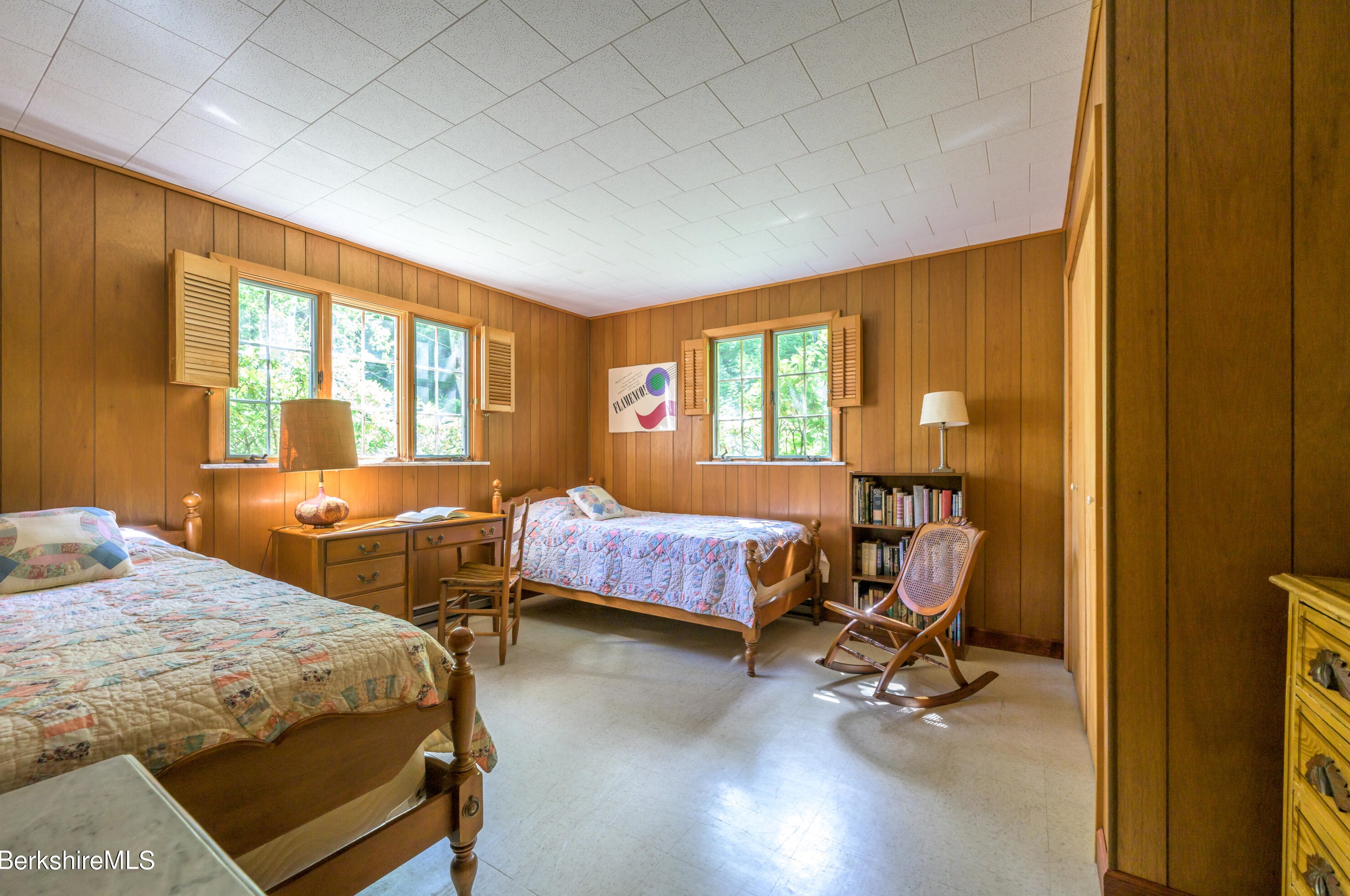 33 Birch Hl Rd, Alford MA 01266-9301 exterior