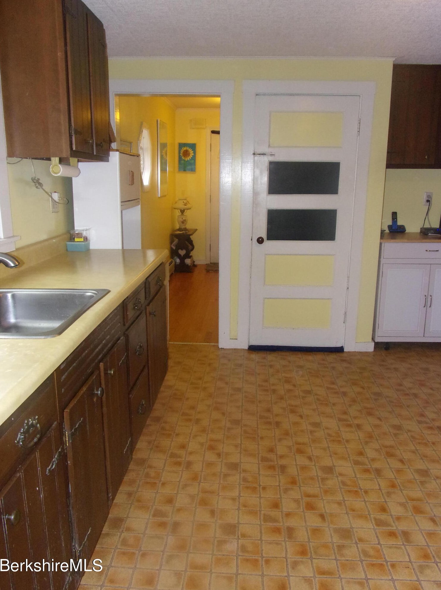 66 Hathaway St, Clarksburg MA 01247-2343 exterior