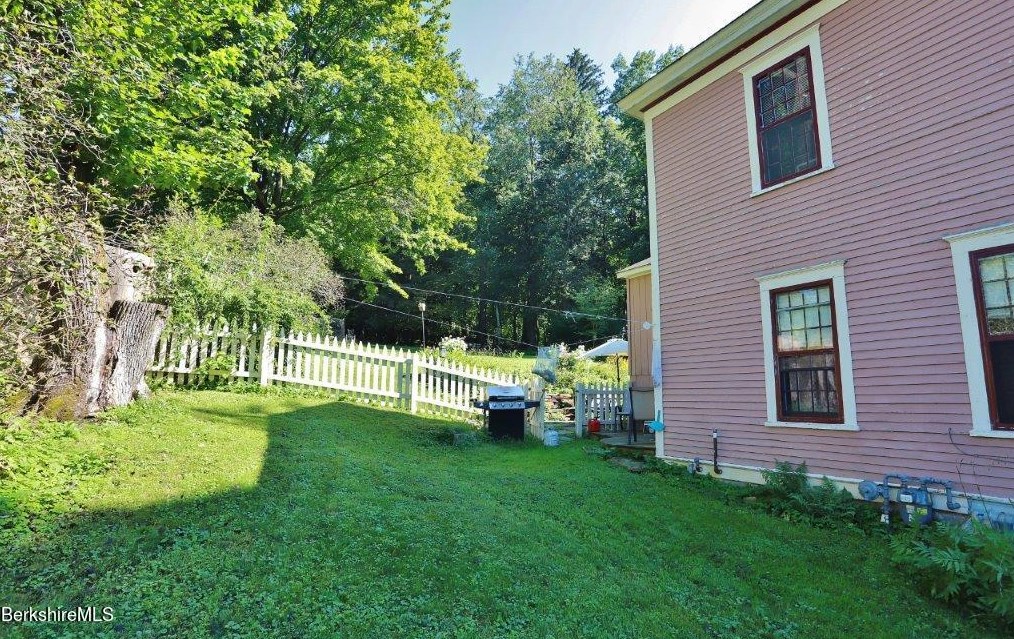 1129 Massachusetts Ave, North-Adams, MA 01247 exterior