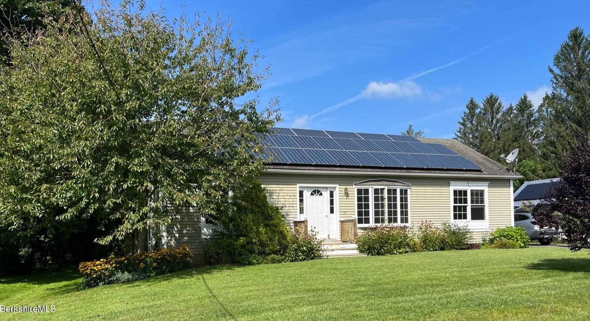 75 Clarendon St, Pittsfield, MA 01201 exterior