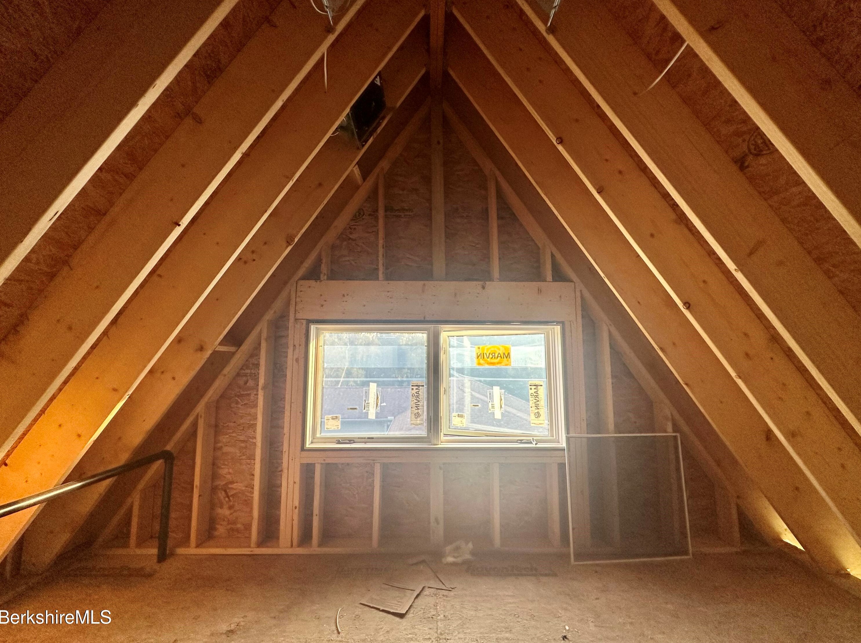 55 Revilla Ter, Pittsfield MA 01201-6426 exterior