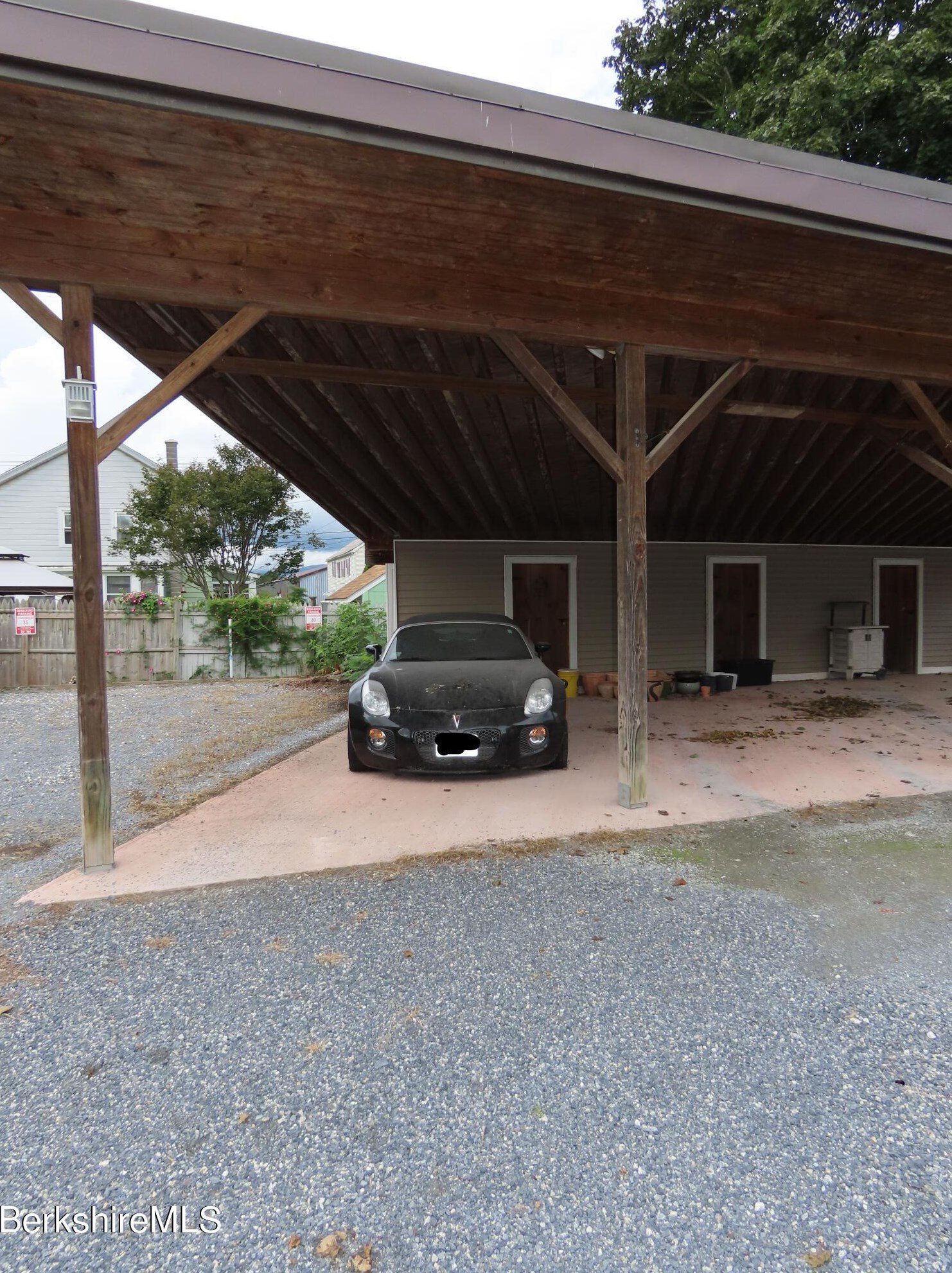 35 Taft St, Clarksburg MA 01247-3153 exterior