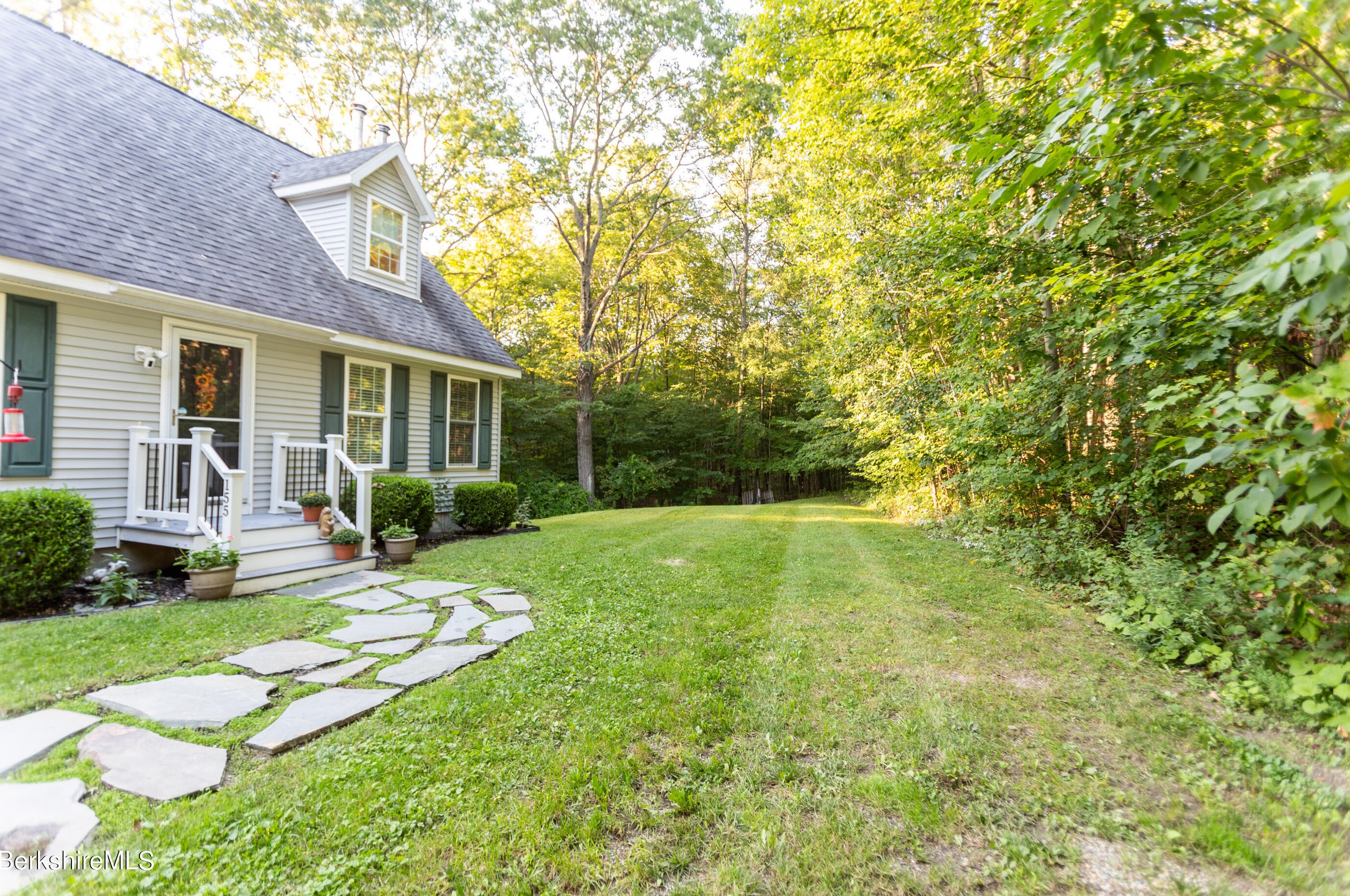 155 Scammell Ave, Pittsfield MA  01201-3435 exterior