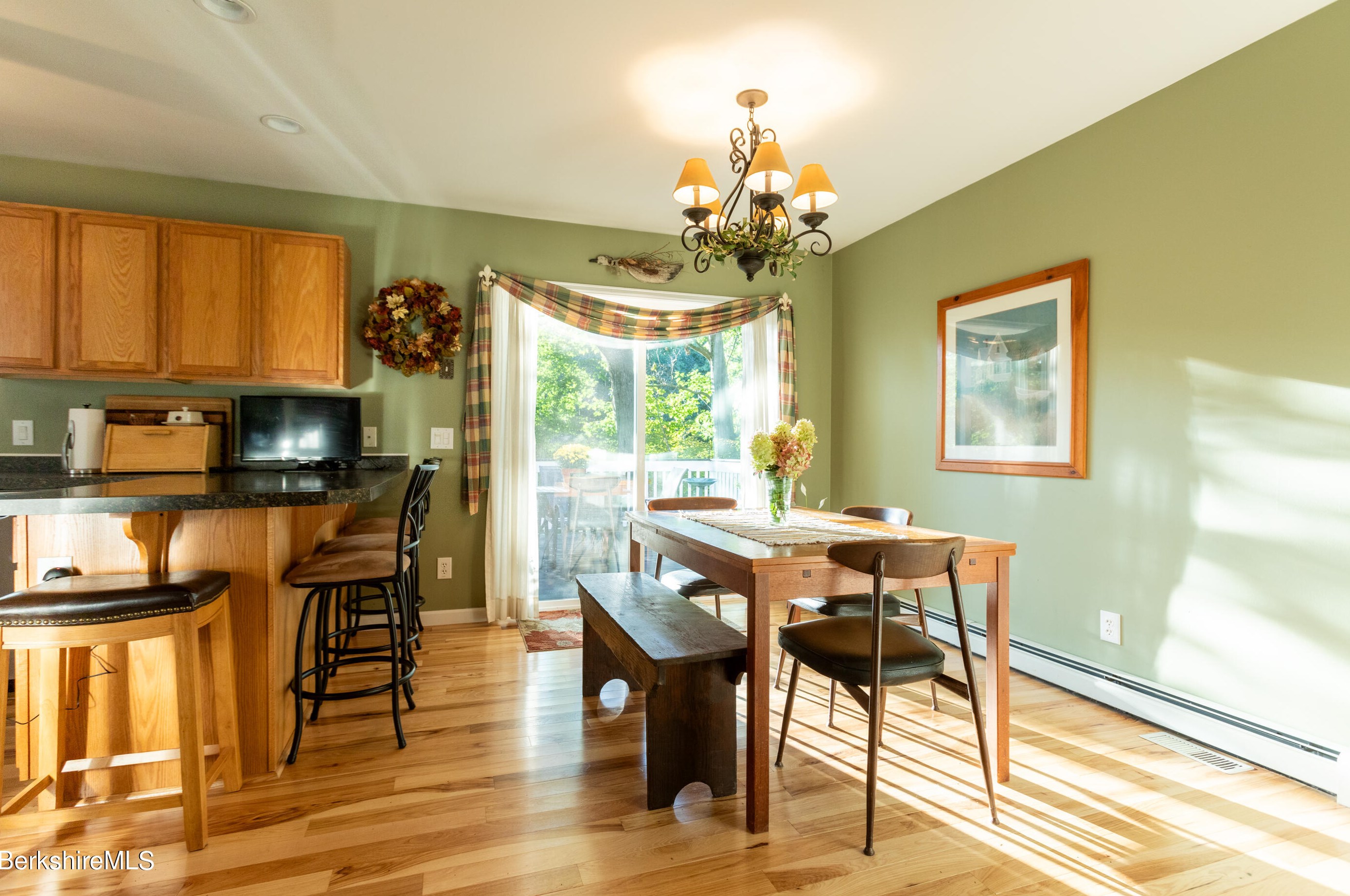 155 Scammell Ave, Pittsfield MA  01201-3435 exterior