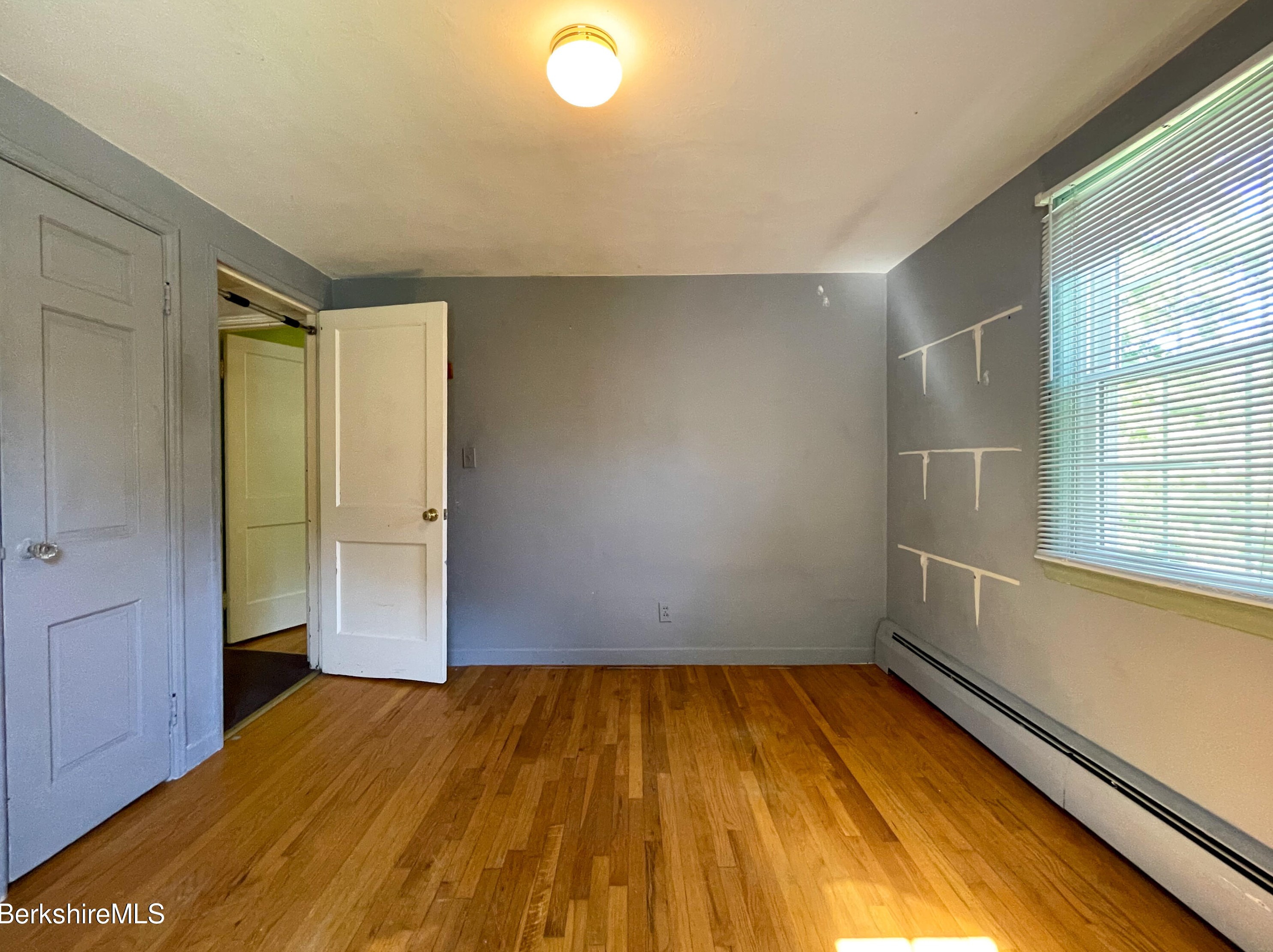 316 Connecticut Ave, Pittsfield MA 01201-3607 exterior