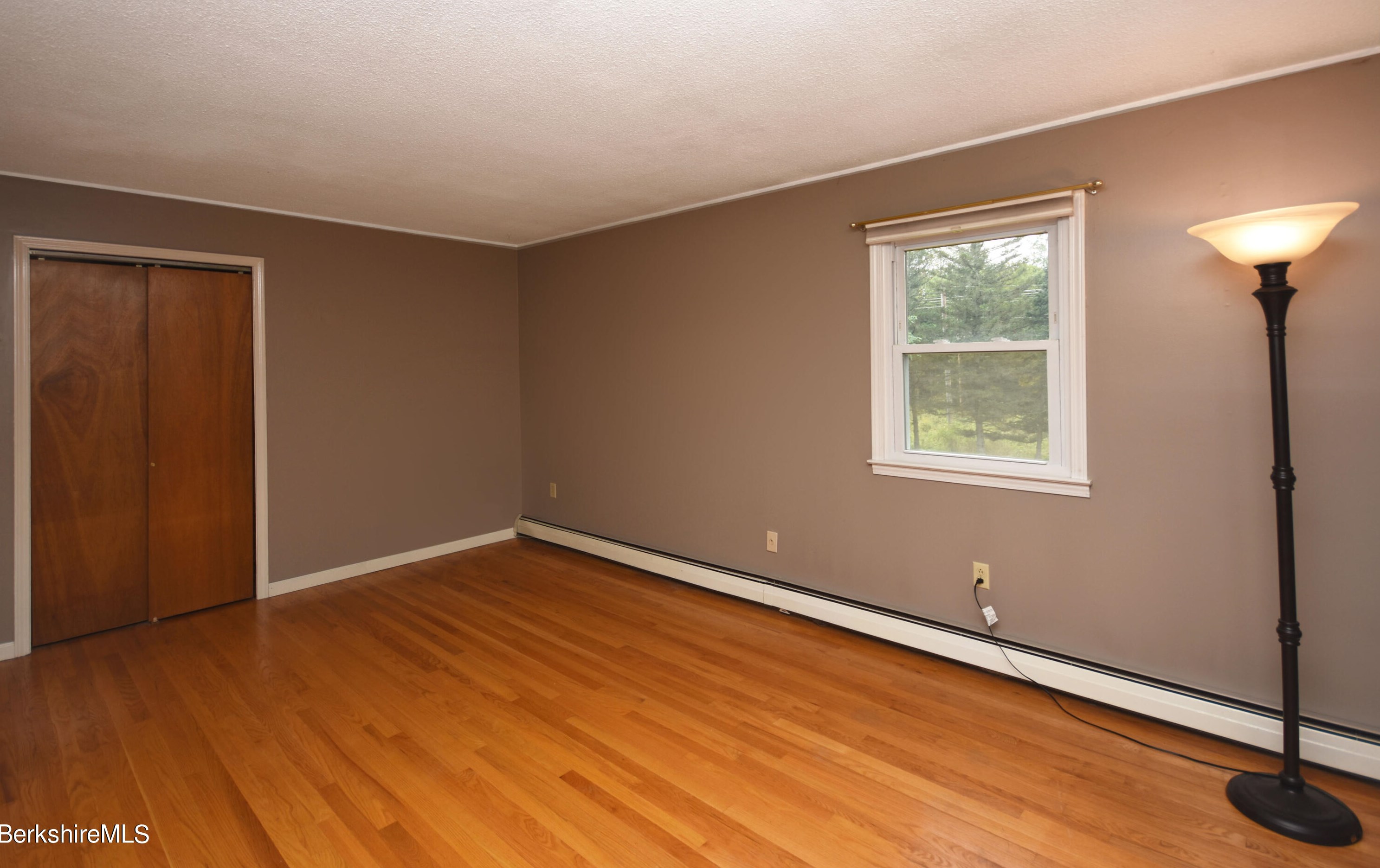 12 Winesap Rd, Pittsfield MA 01201-3835 exterior