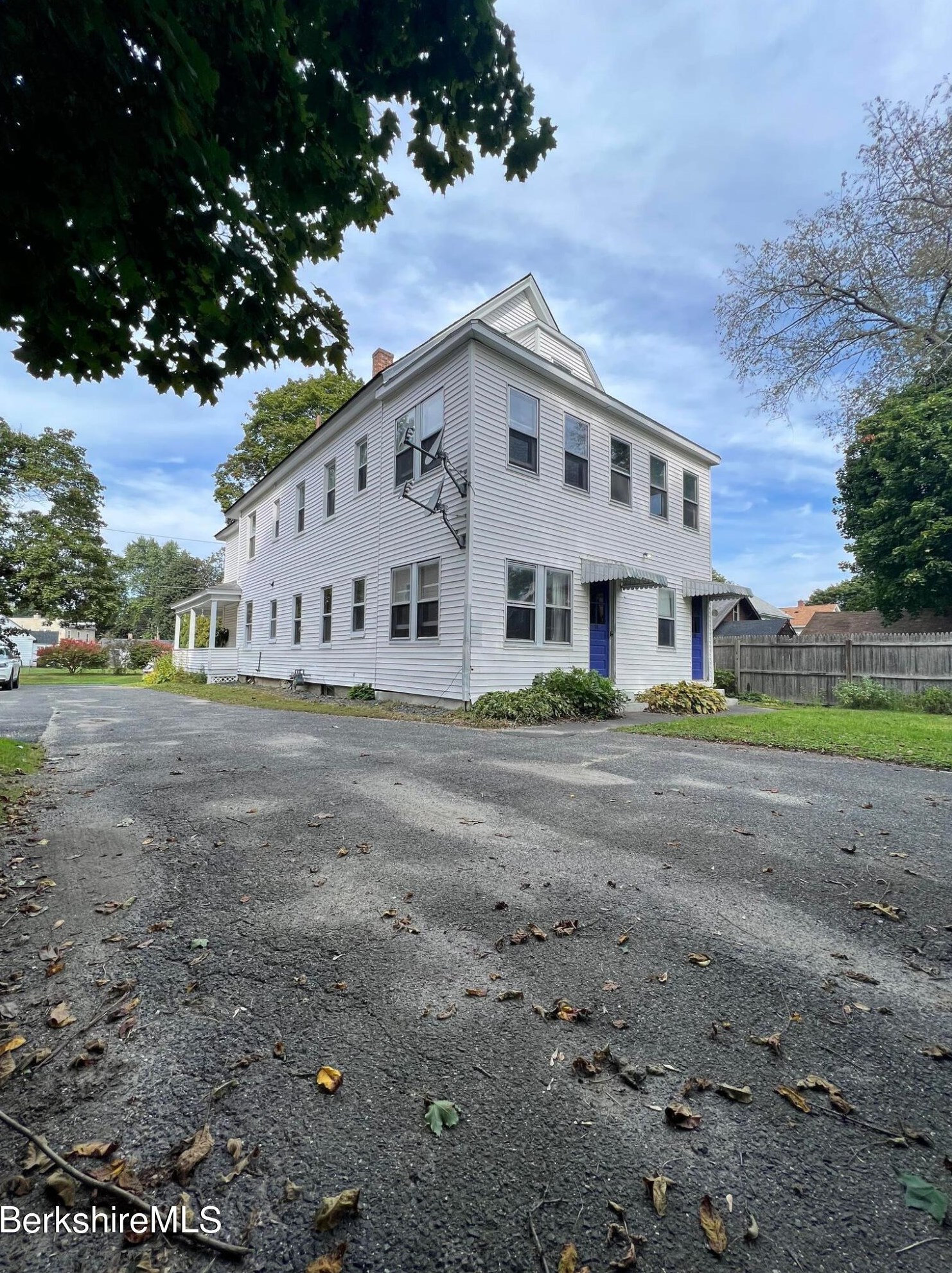 16 Marcella Ave, Pittsfield MA  01201-5610 exterior