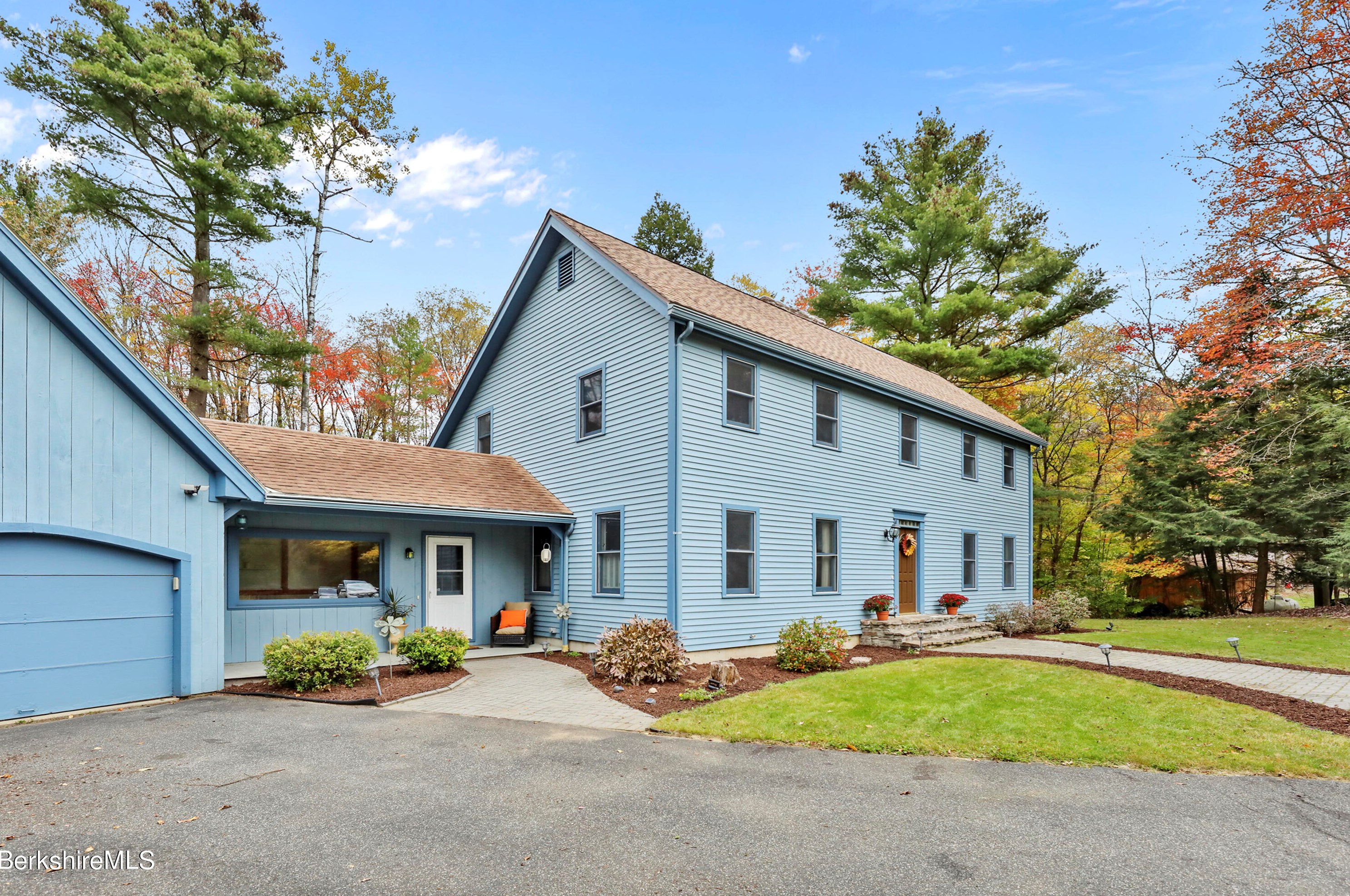 298 Old Dalton Rd, Peru MA  01235-9304 exterior