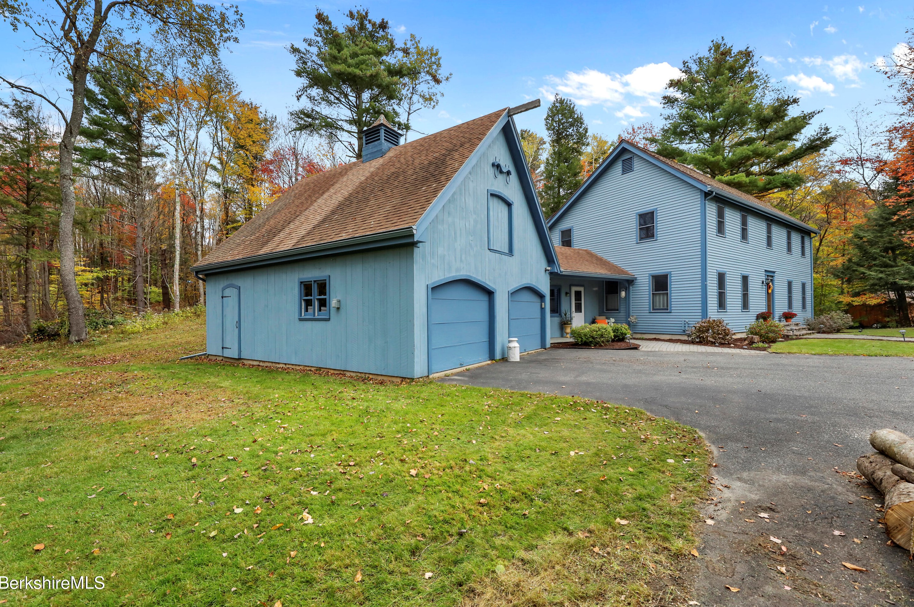 298 Old Dalton Rd, Peru MA  01235-9304 exterior