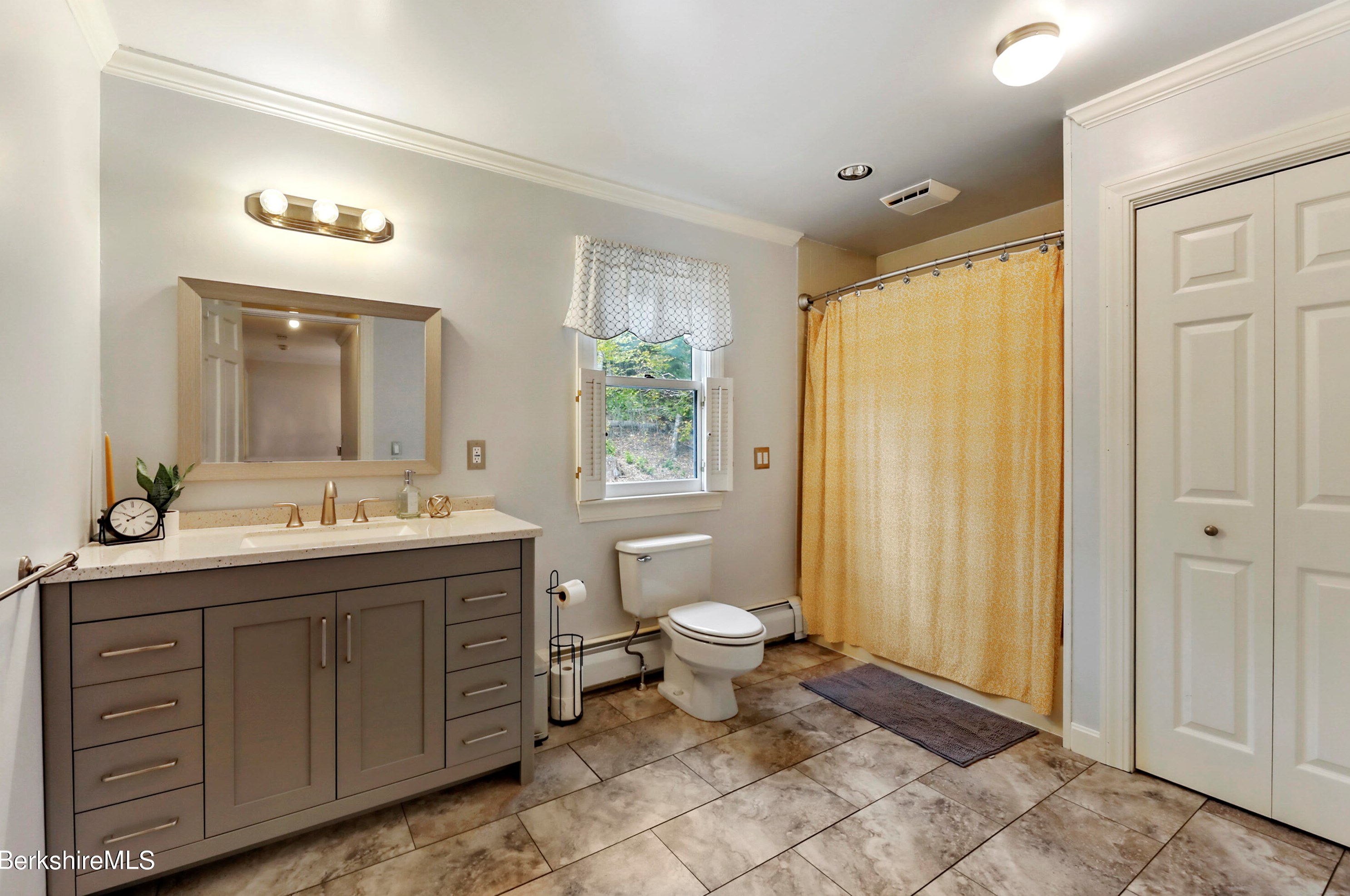 298 Old Dalton Rd, Peru MA  01235-9304 exterior