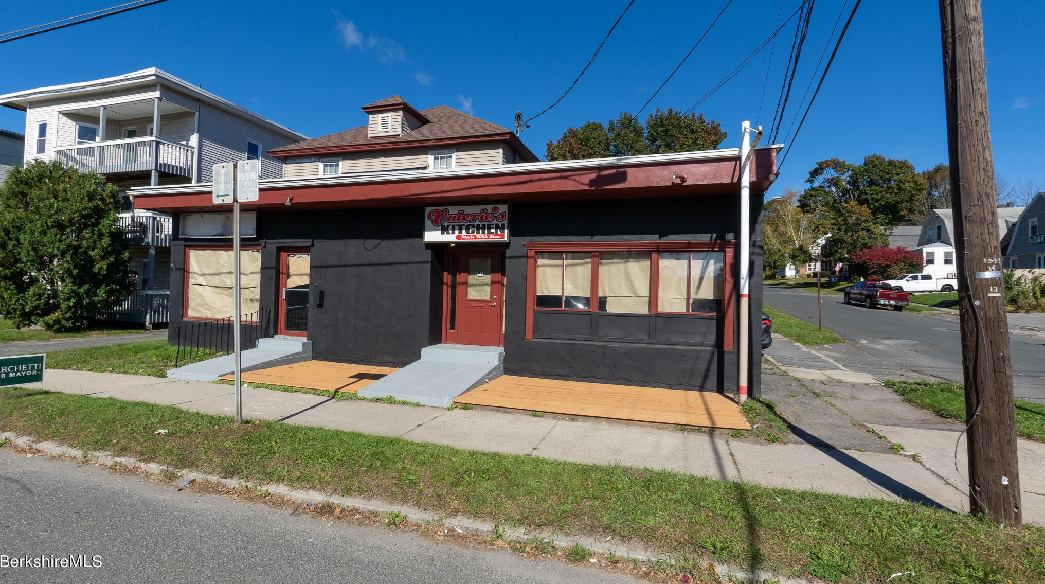 95 Dalton Ave, Pittsfield MA 01201-3501 exterior