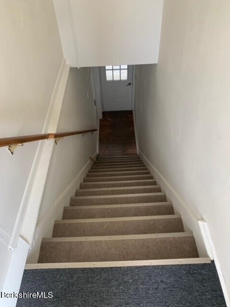 198 Un St, Pittsfield MA  01201-4530 exterior