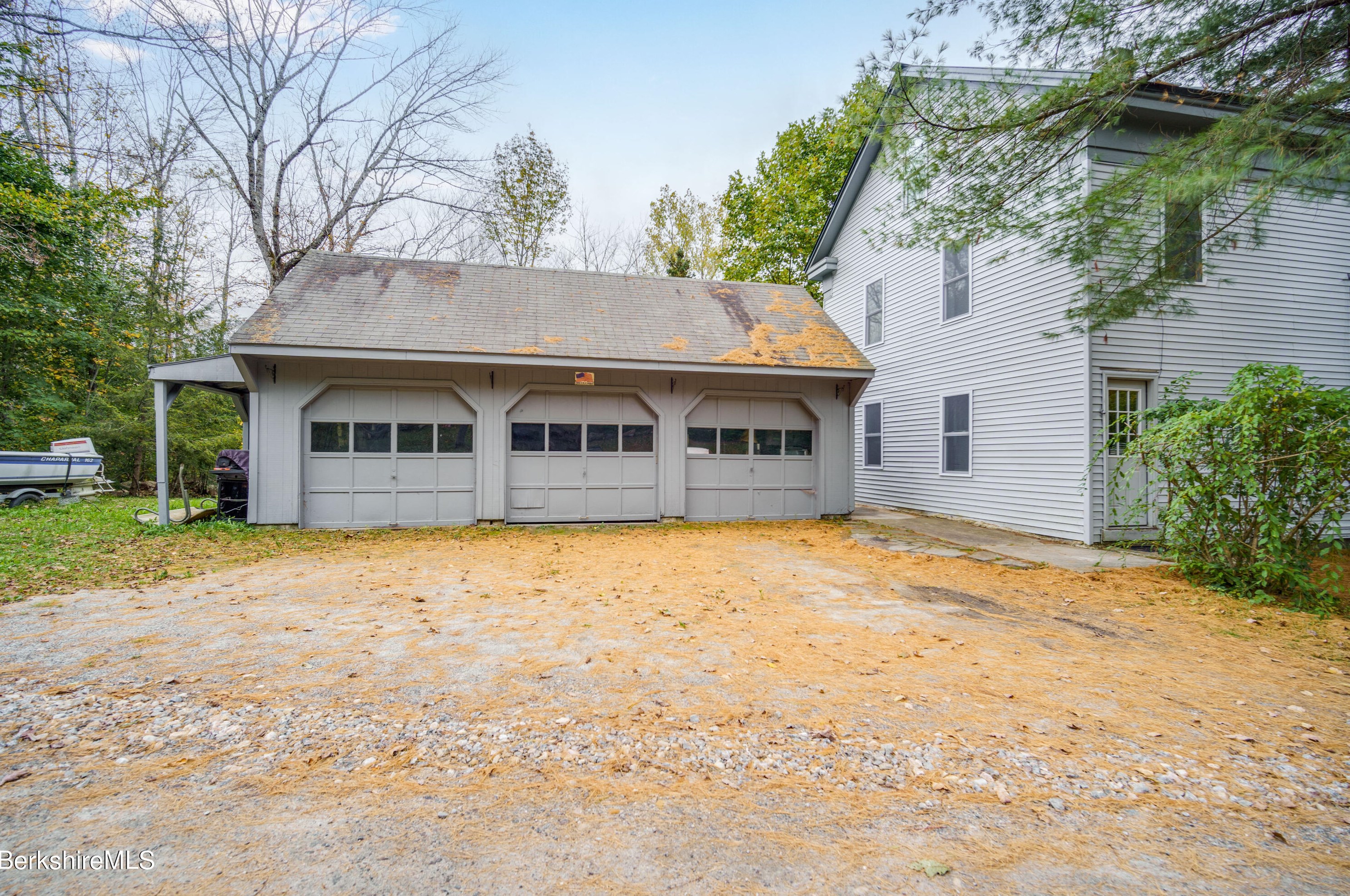 122 Sandisfield Rd, Sandisfield, MA 01255