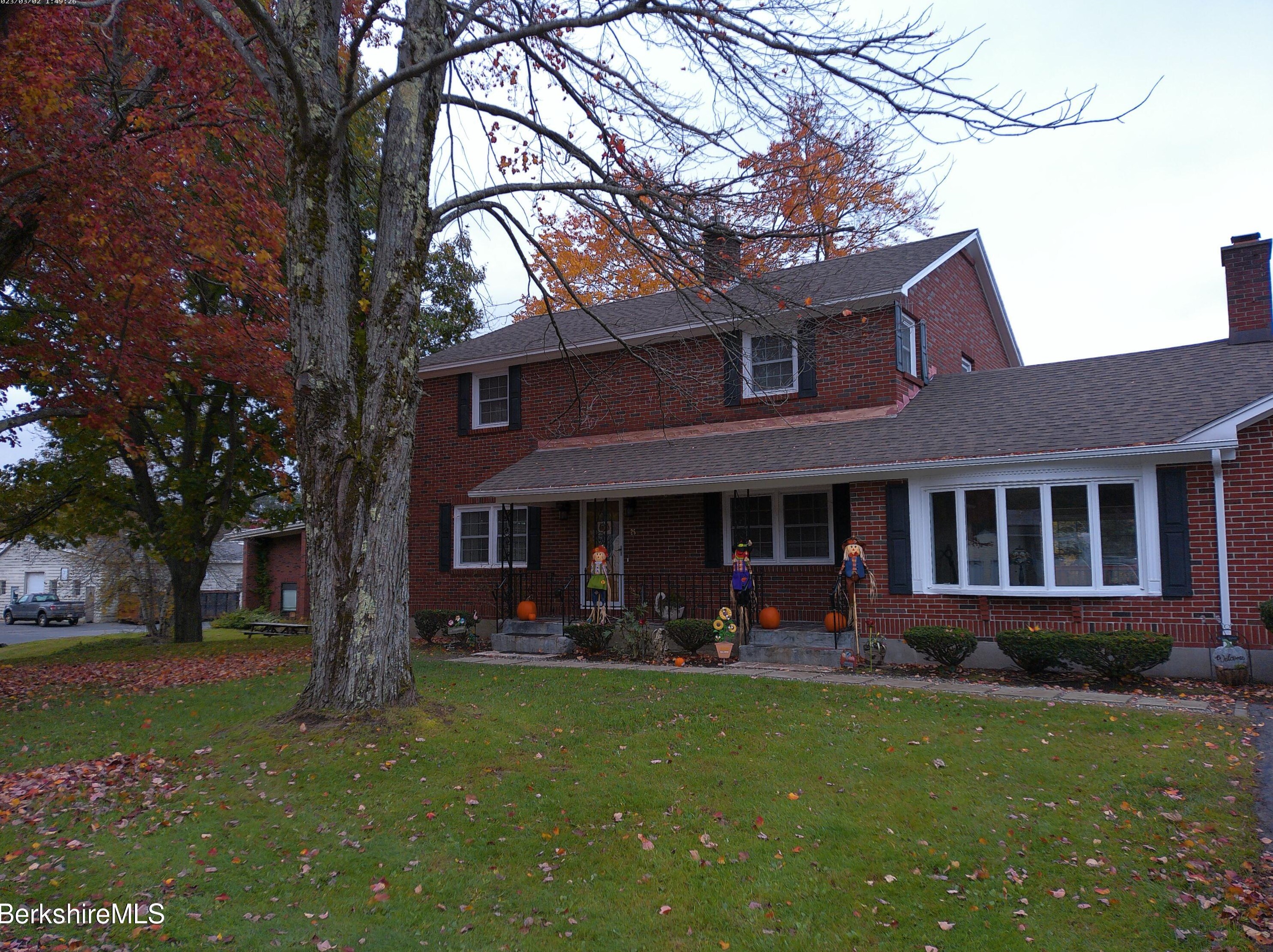 25 Hubbard Ave, Pittsfield, MA 01201 exterior