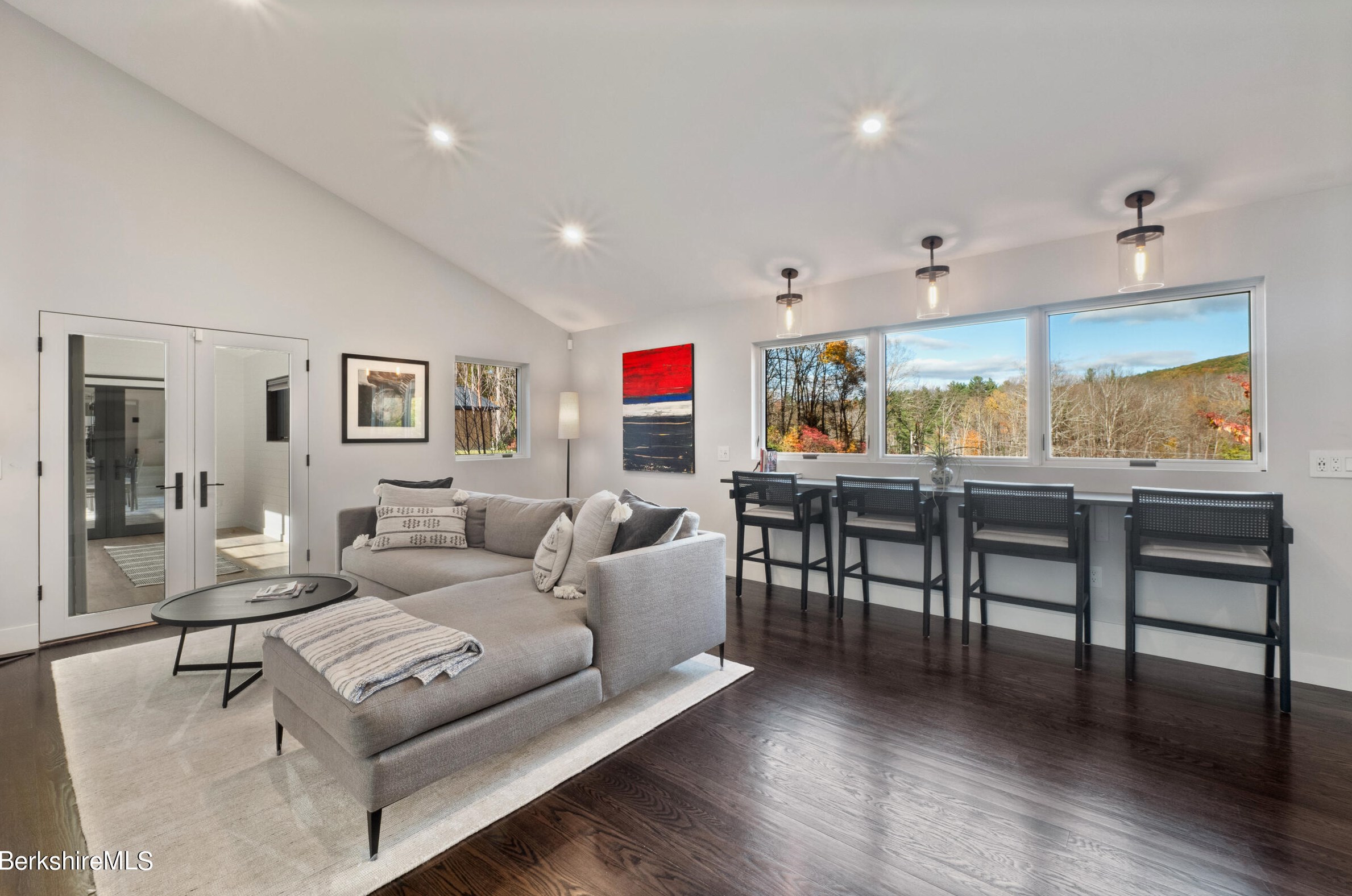 20 Cobb Rd, Alford MA 01230-1114 exterior