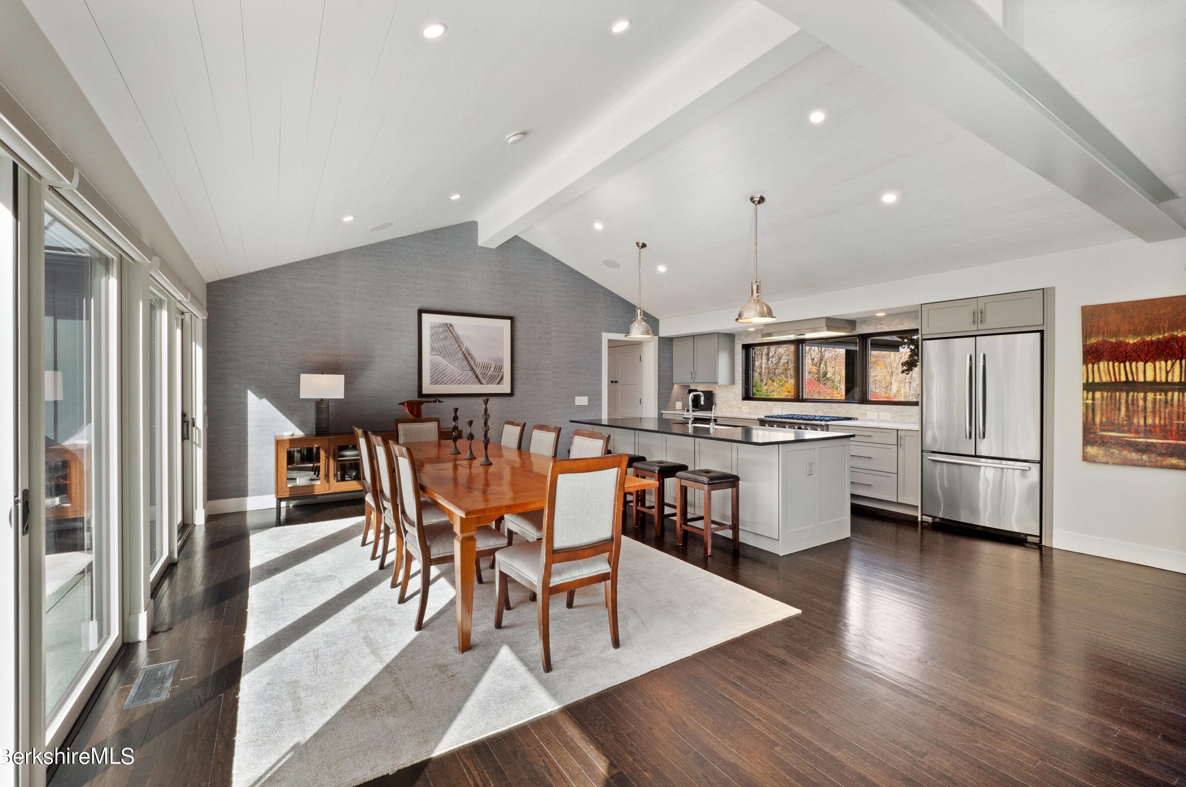 20 Cobb Rd, Alford MA 01230-1114 exterior