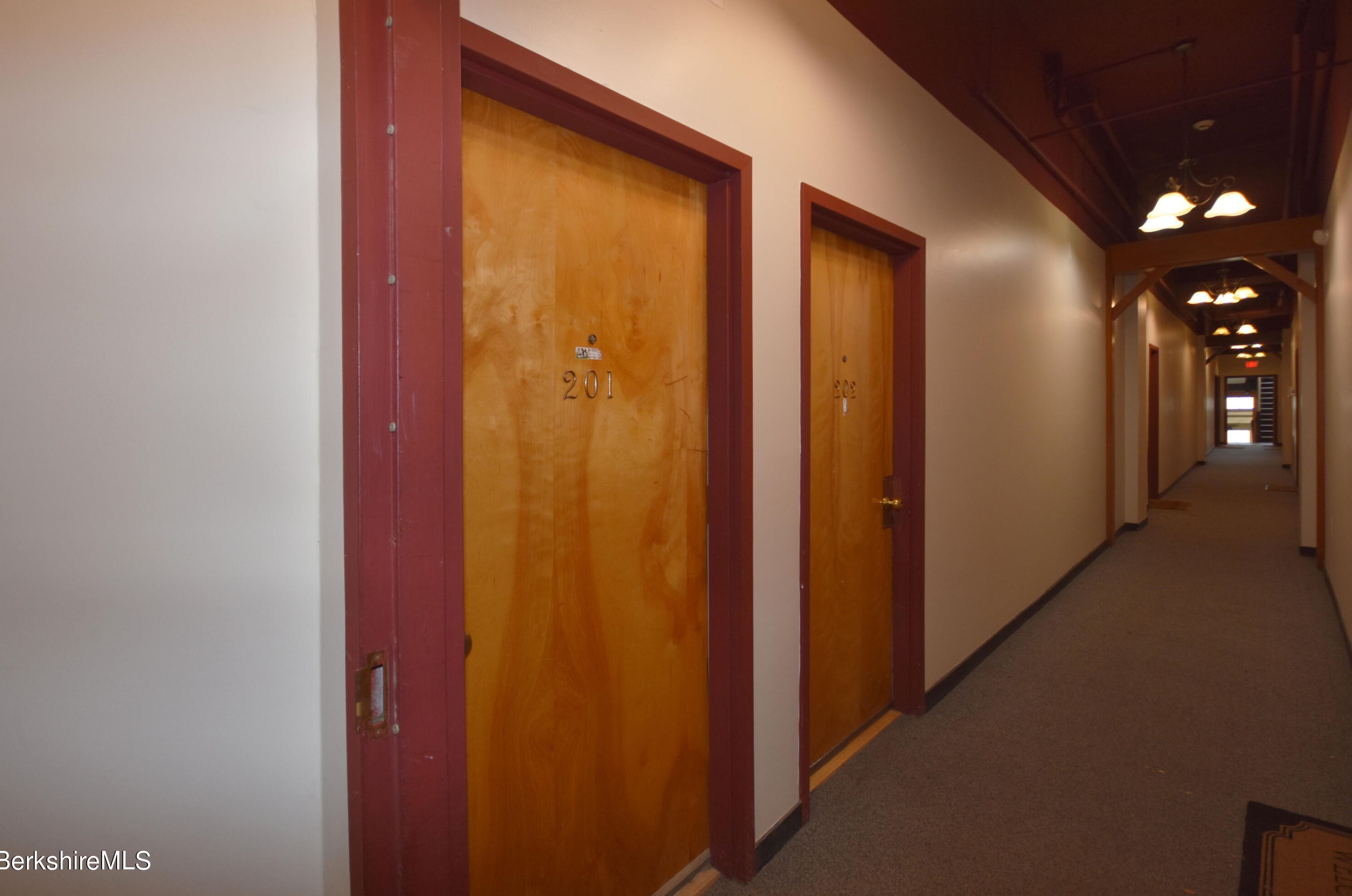 81 Dartmouth St, Pittsfield MA  01201-3551 exterior