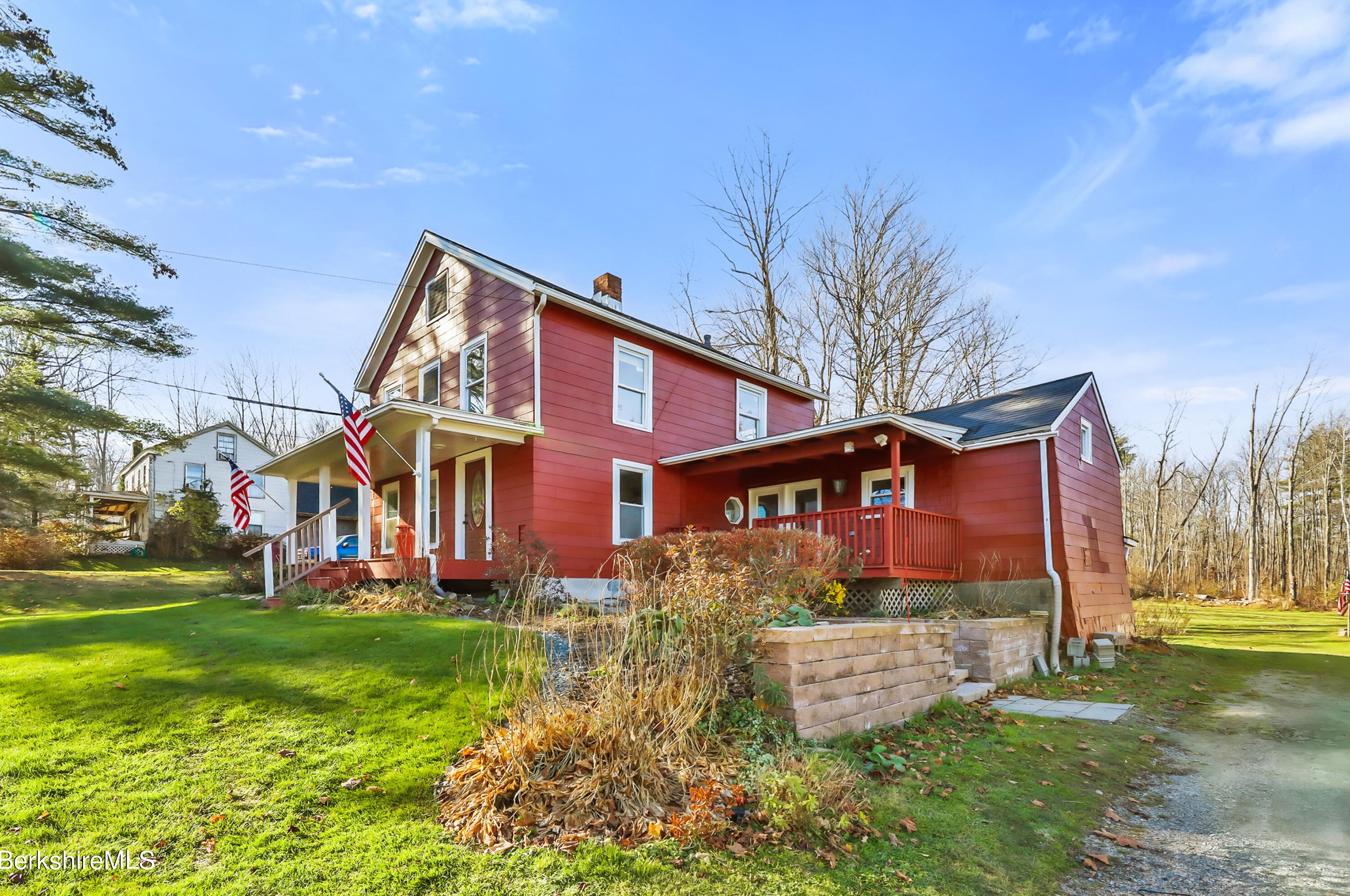 62 Curtis St, Peru, MA 01235