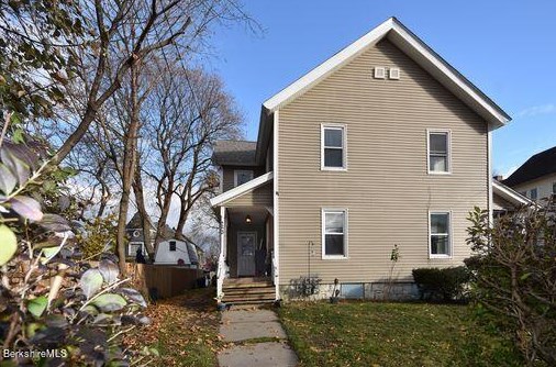 18 Myrtle St, Pittsfield, MA 01201 exterior