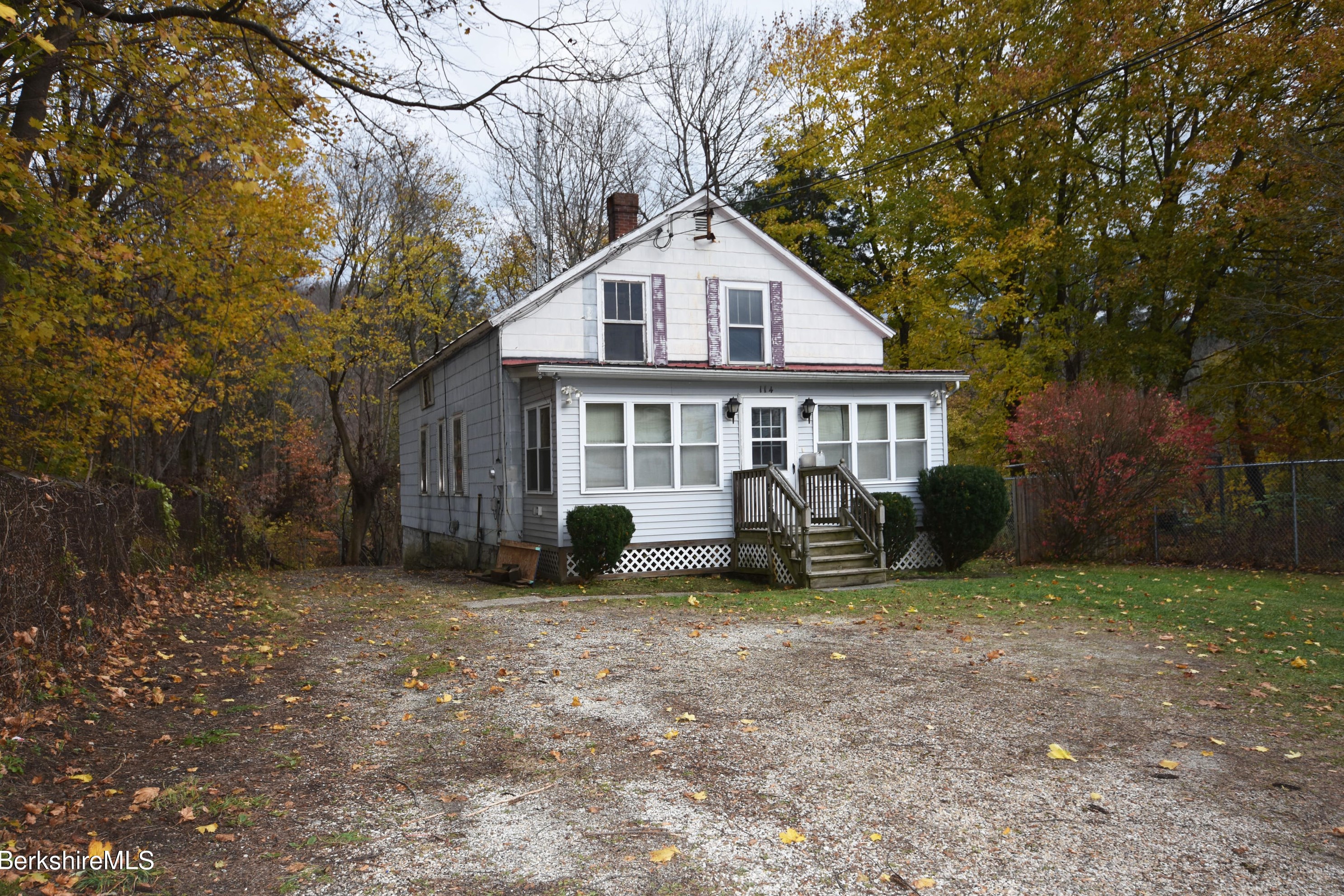 114 Commercial St, Adams, MA 01220