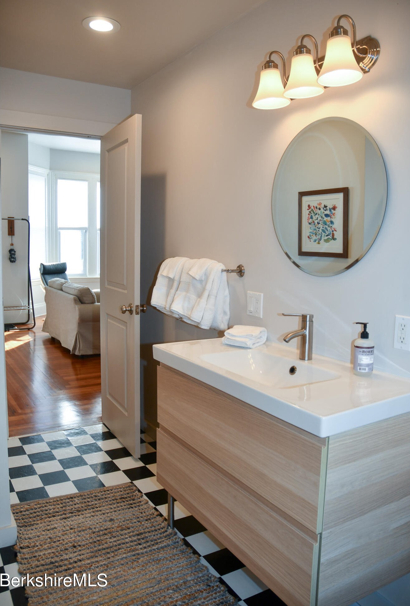 17-23 Linden St, Pittsfield MA exterior