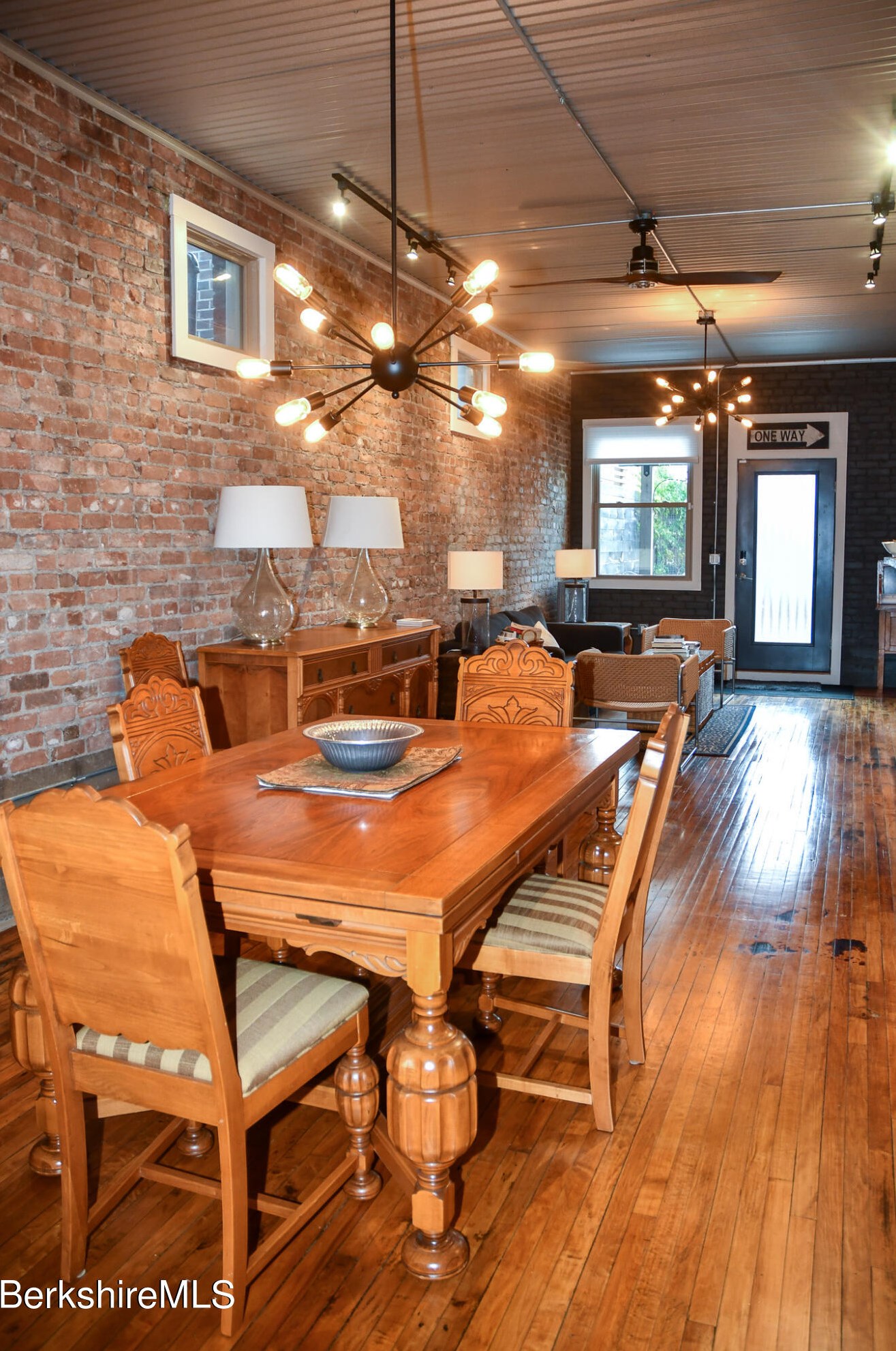 17-23 Linden St, Pittsfield MA exterior