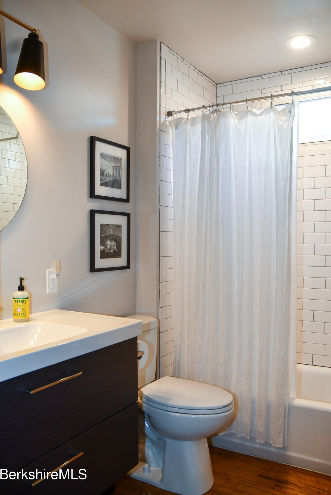 17-23 Linden St, Pittsfield MA exterior