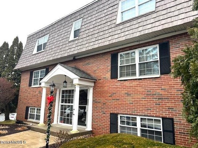 260 Pittsfield Rd #b-14, Lenox, MA 01240