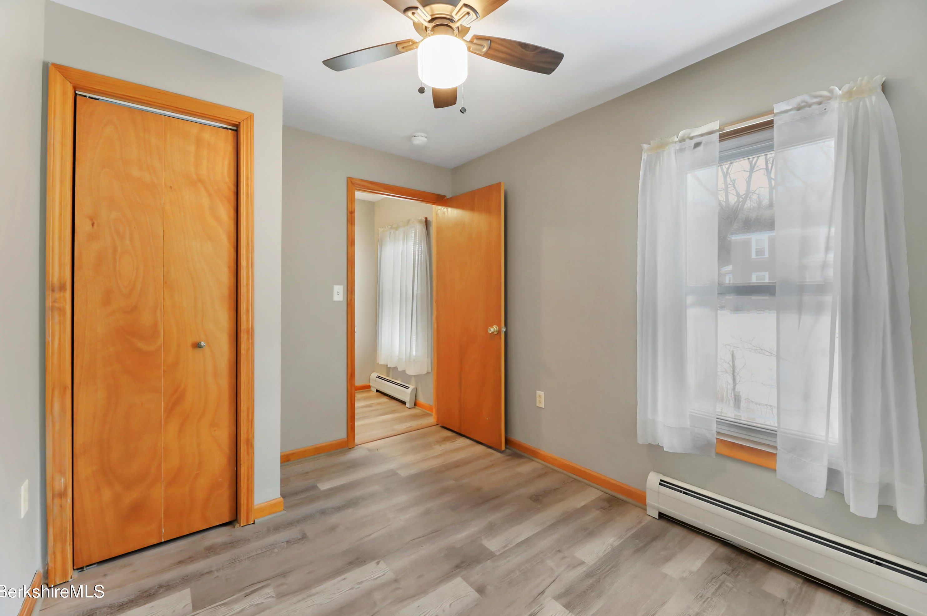 35 Whitman St, Clarksburg MA 01247-3818 exterior