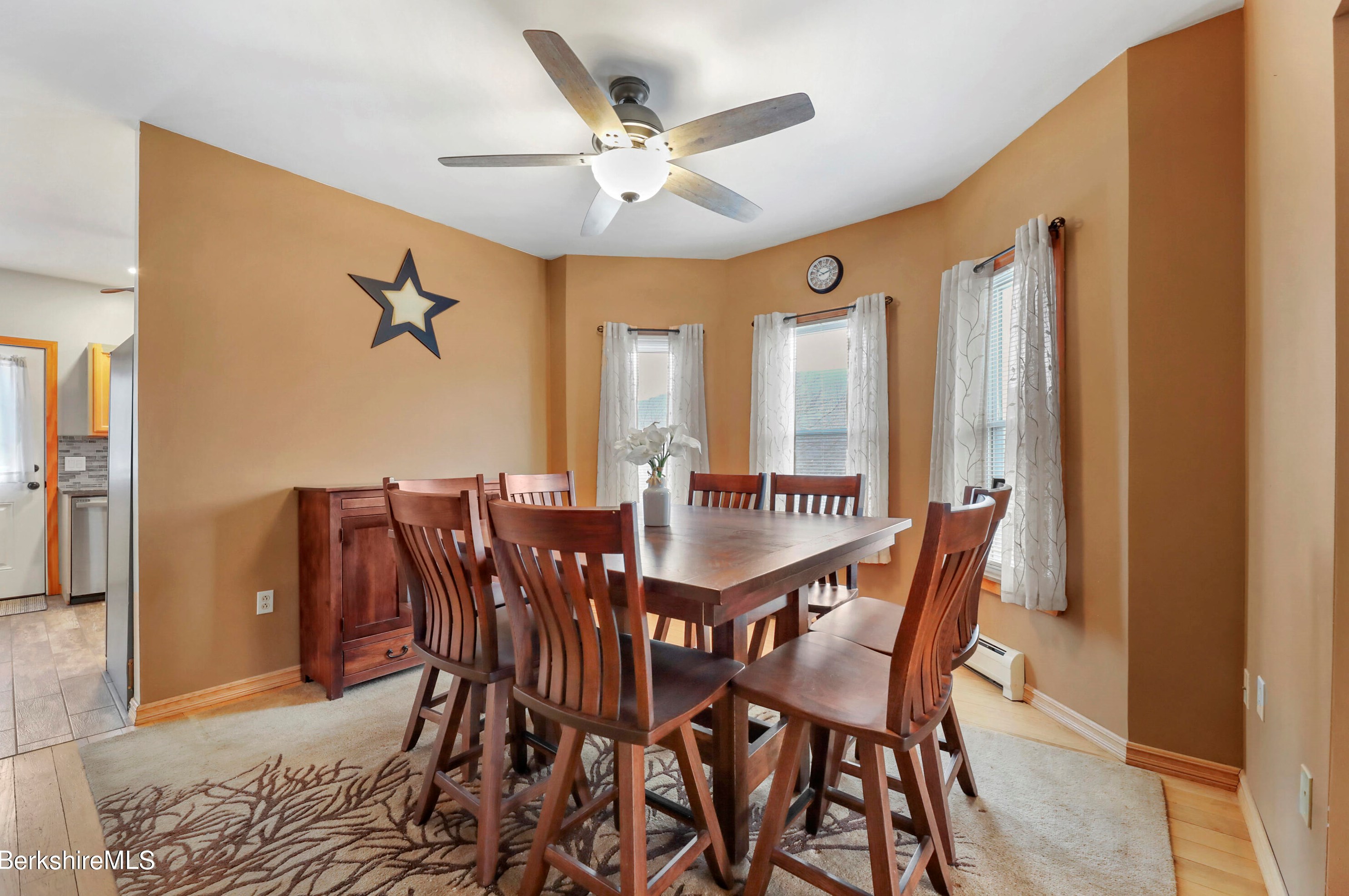 35 Whitman St, Clarksburg MA 01247-3818 exterior