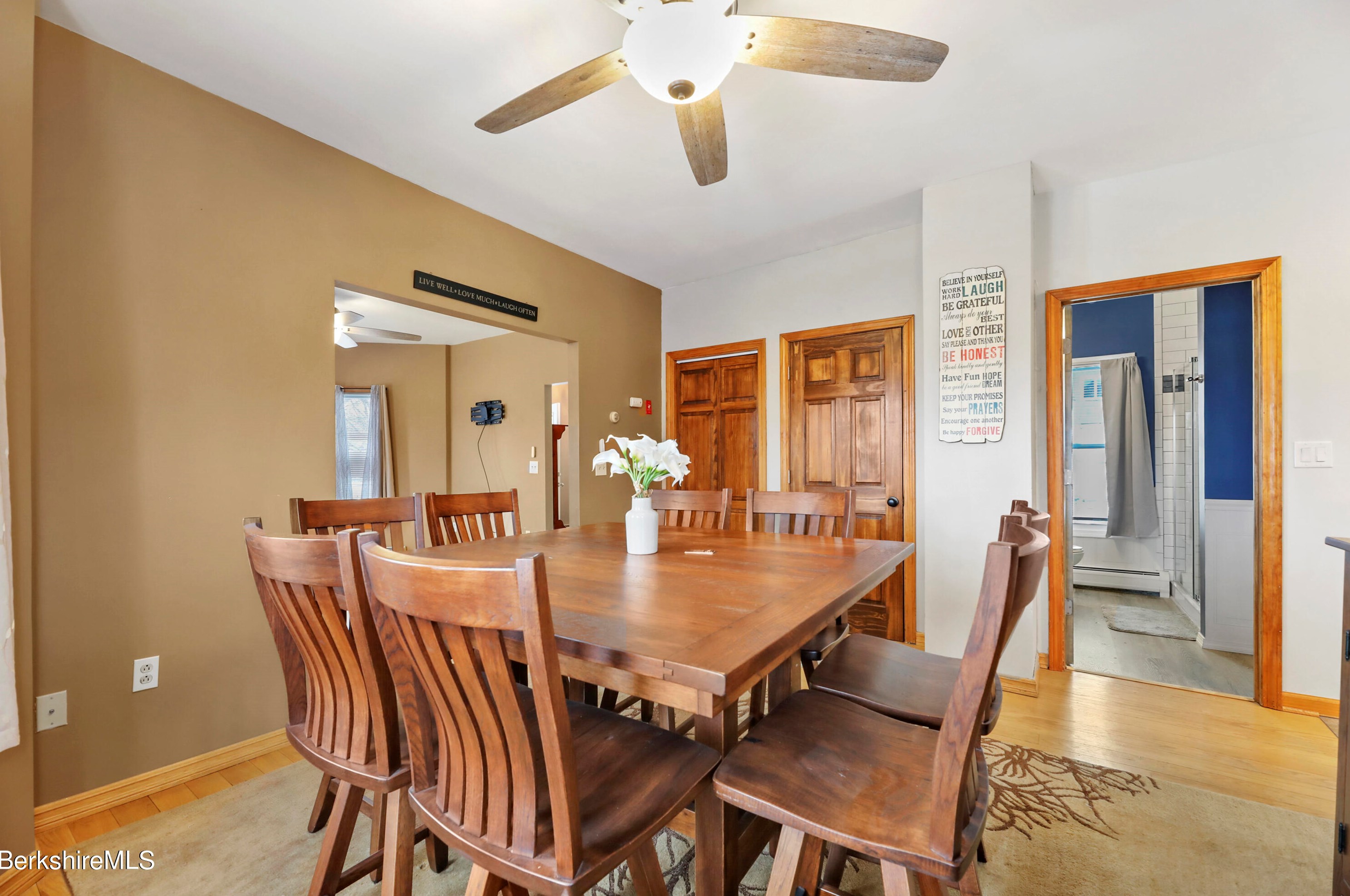 35 Whitman St, Clarksburg MA 01247-3818 exterior