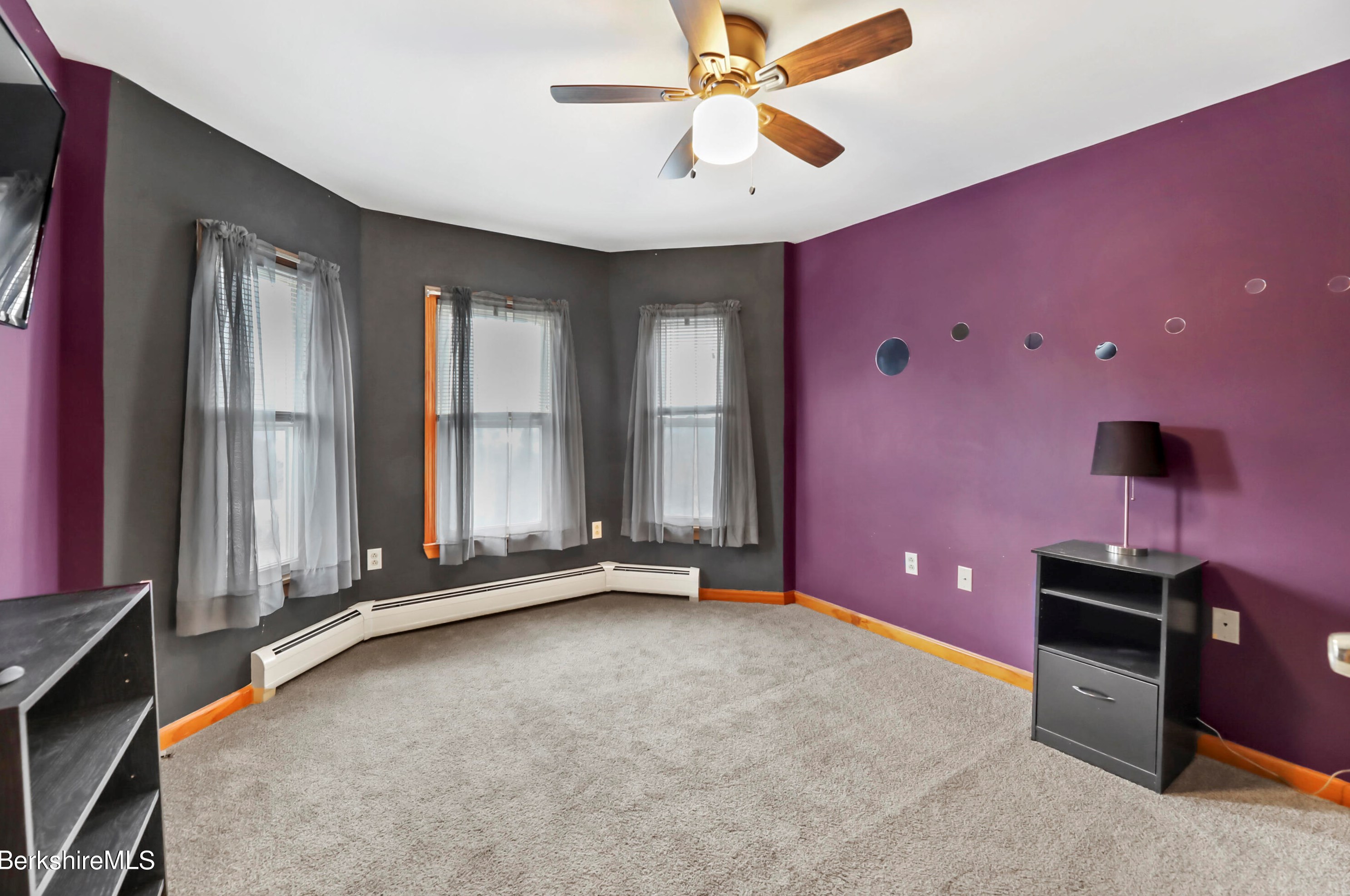 35 Whitman St, Clarksburg MA 01247-3818 exterior