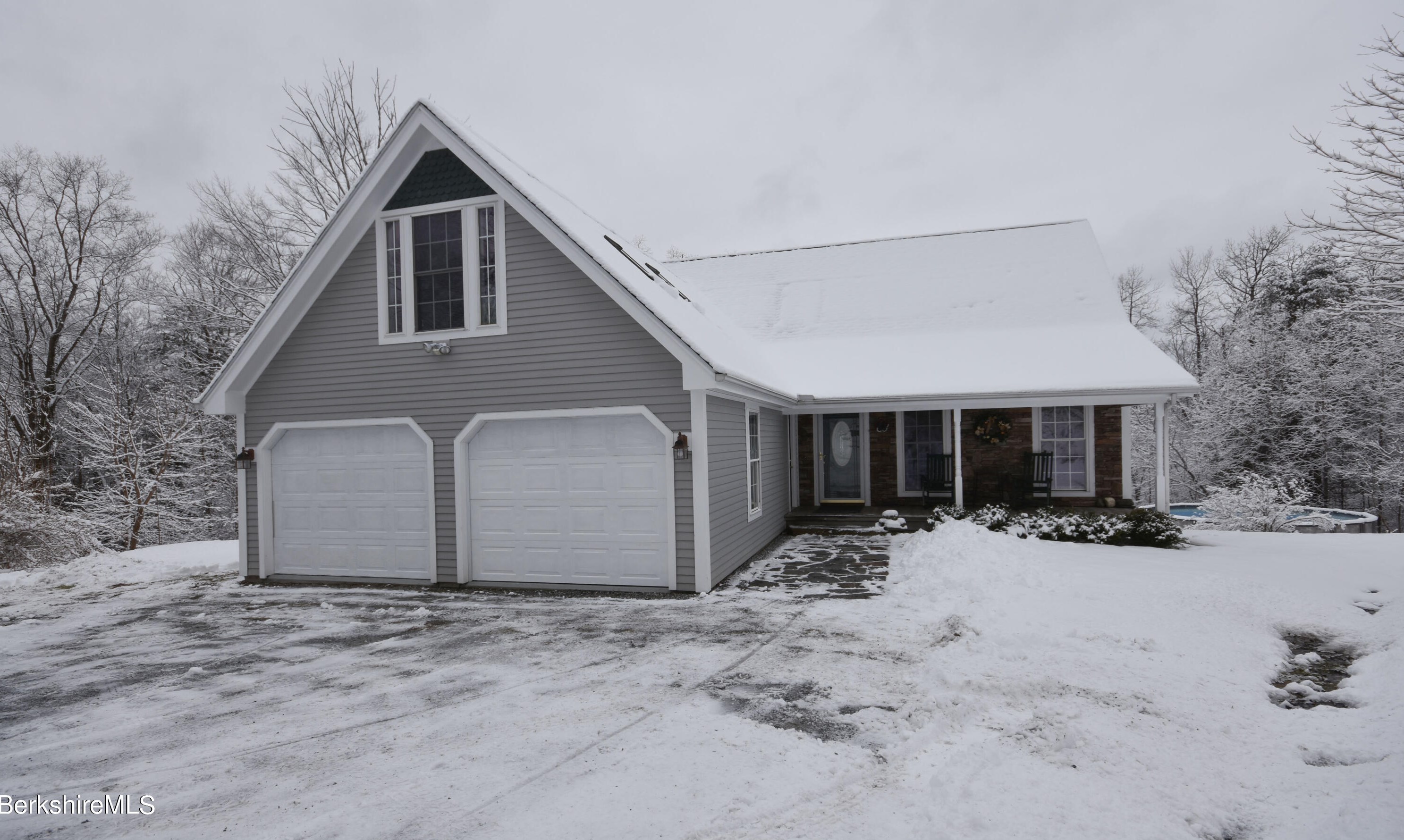 130 Oliver Ave, Pittsfield, MA 01201