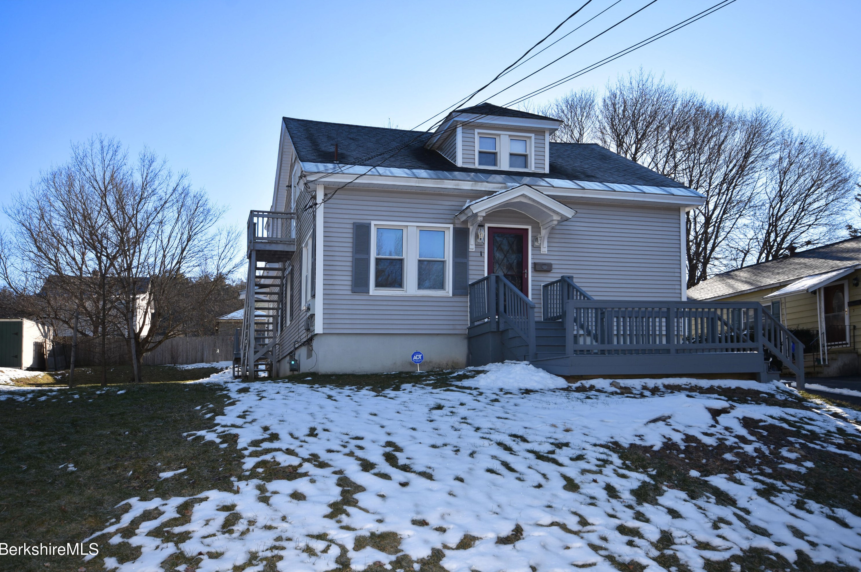 180 Montgomery Ave Ext, Pittsfield, MA 01201 exterior