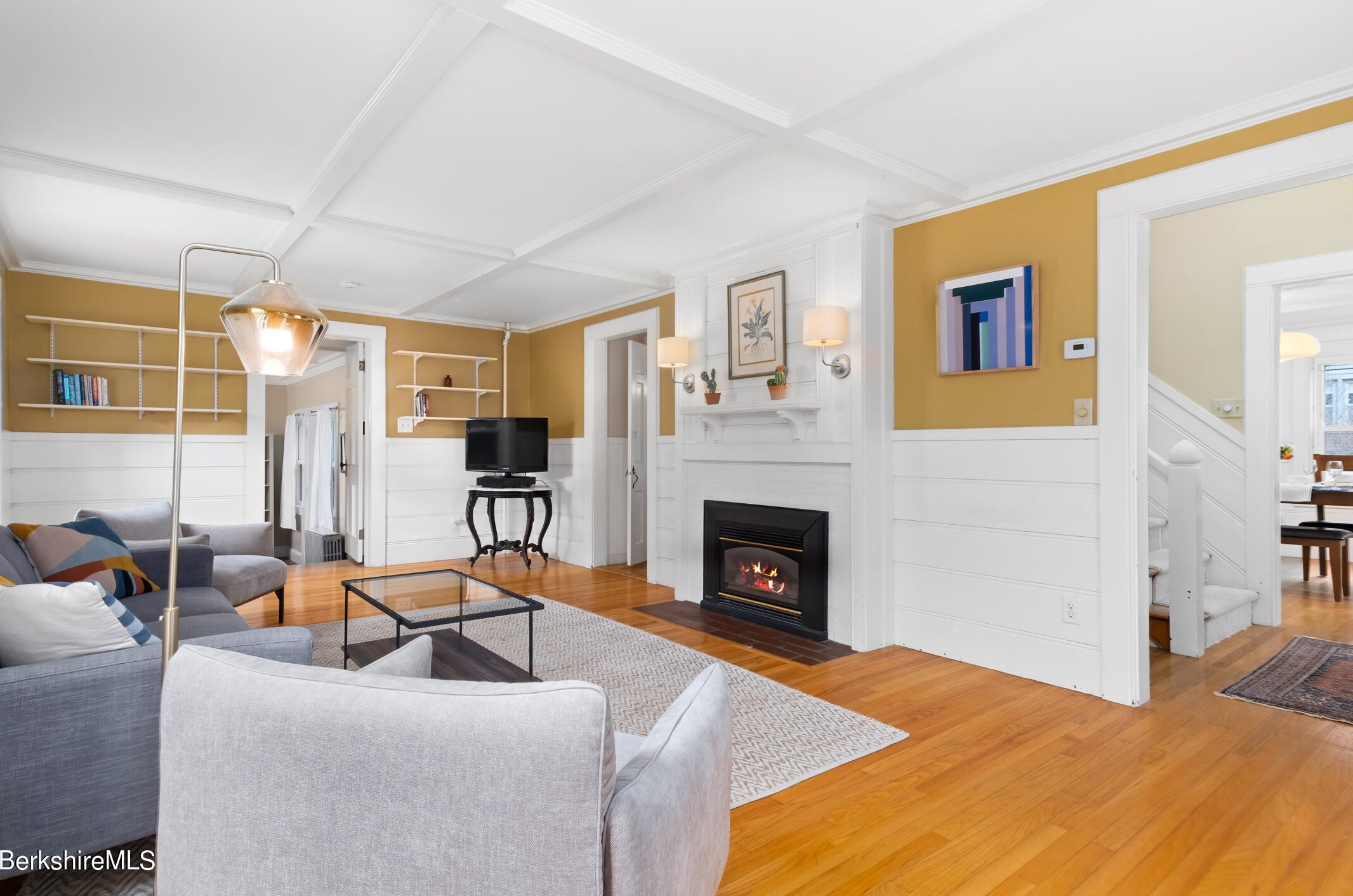 21 Berkshire Dr, Williamstown MA  01267-2517 exterior