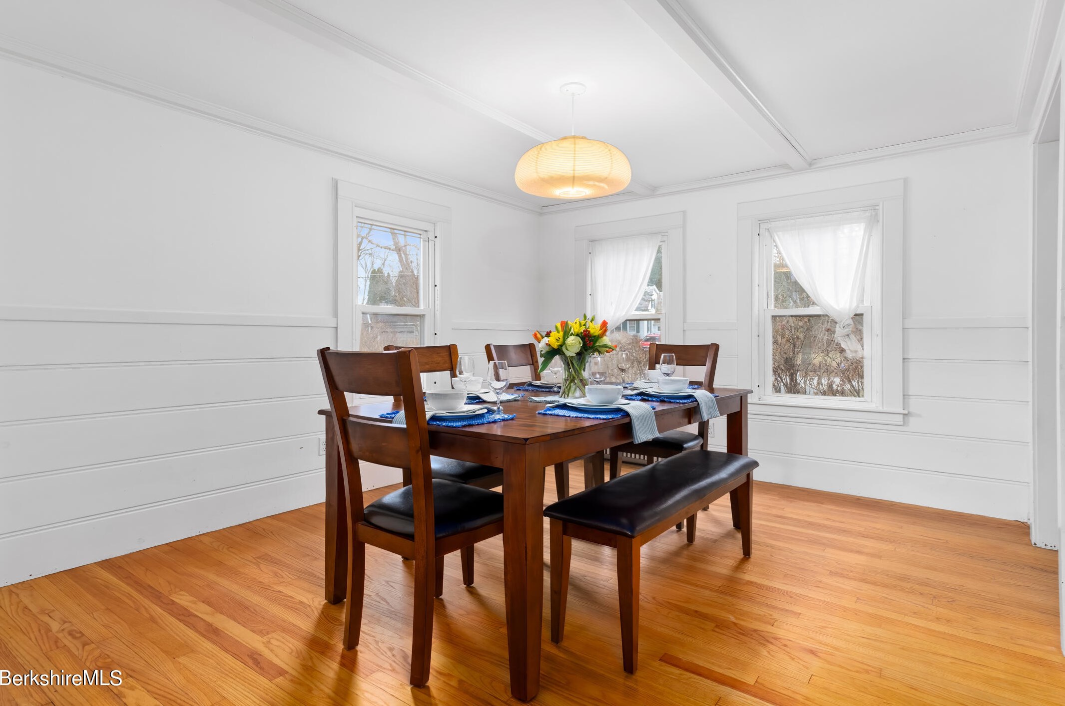 21 Berkshire Dr, Williamstown MA  01267-2517 exterior