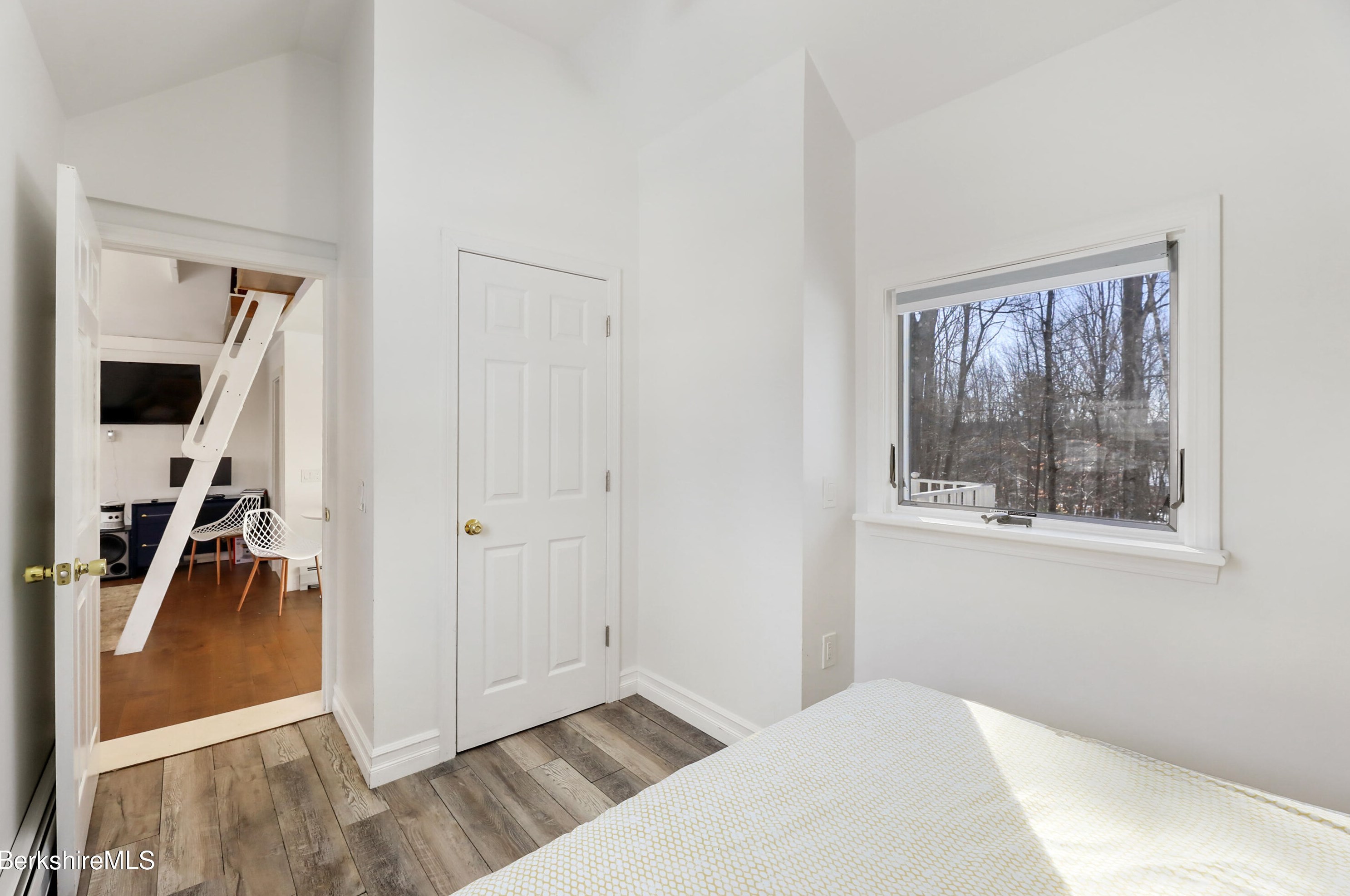 318 George Schnopp Rd, Peru MA  01235-9476 exterior