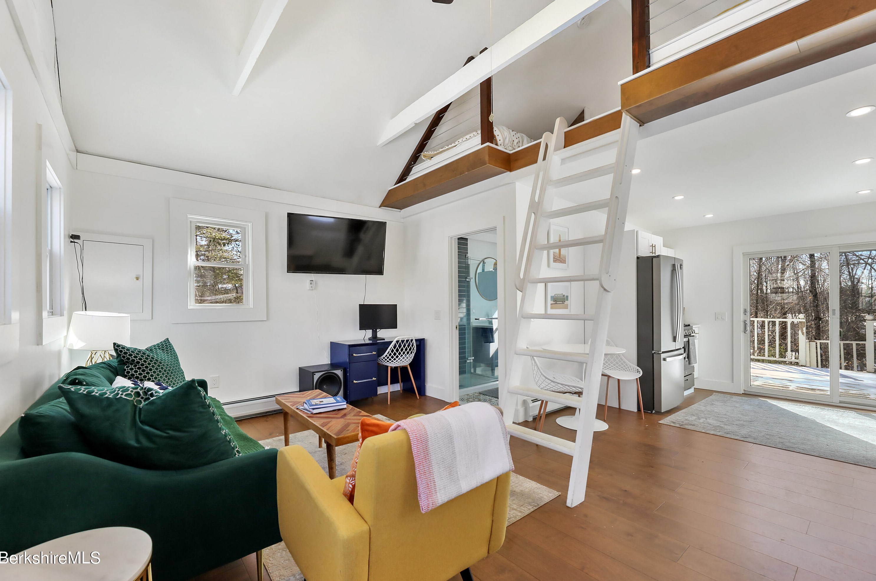 318 George Schnopp Rd, Peru MA  01235-9476 exterior