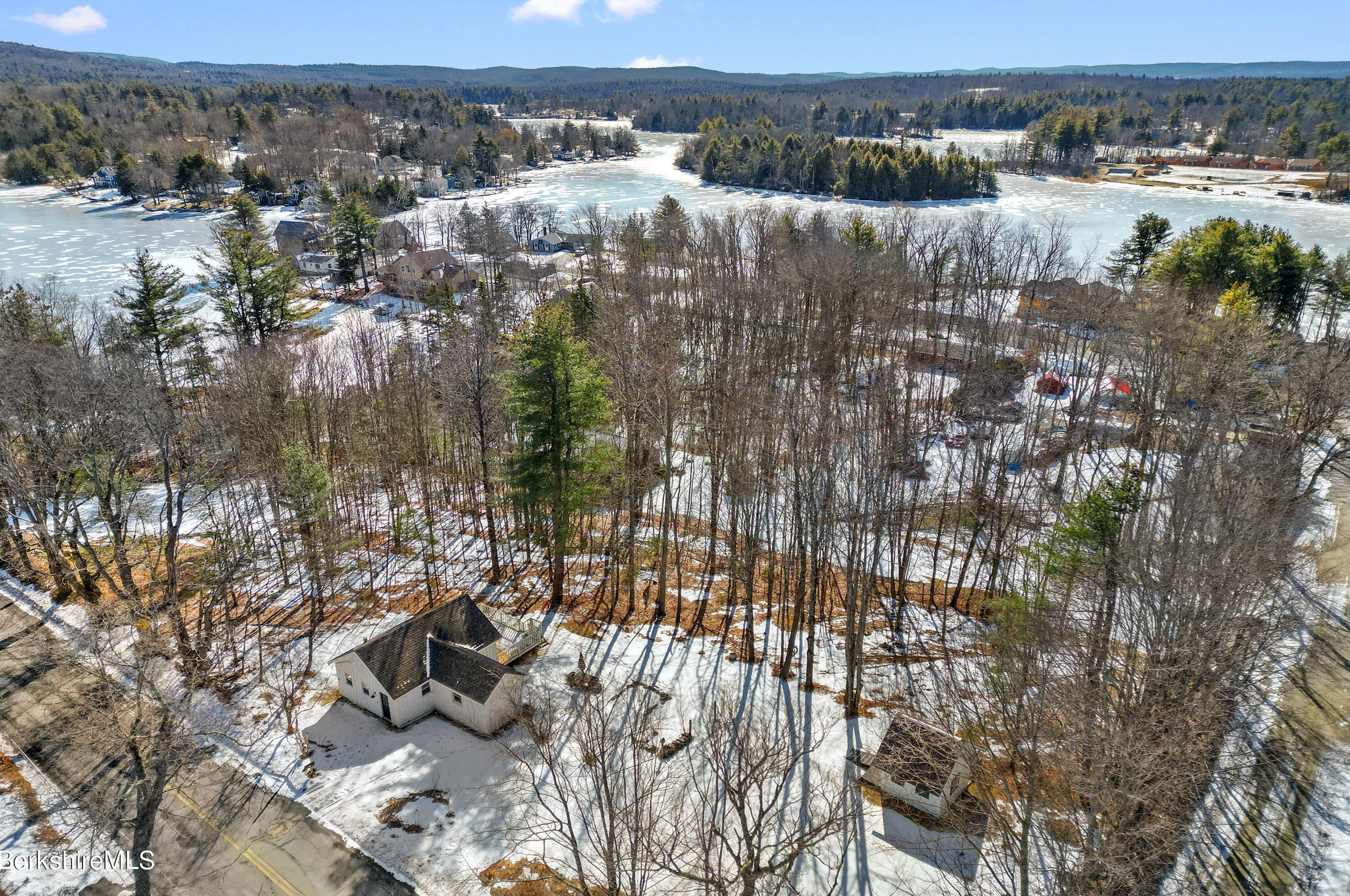 318 George Schnopp Rd, Peru MA  01235-9476 exterior