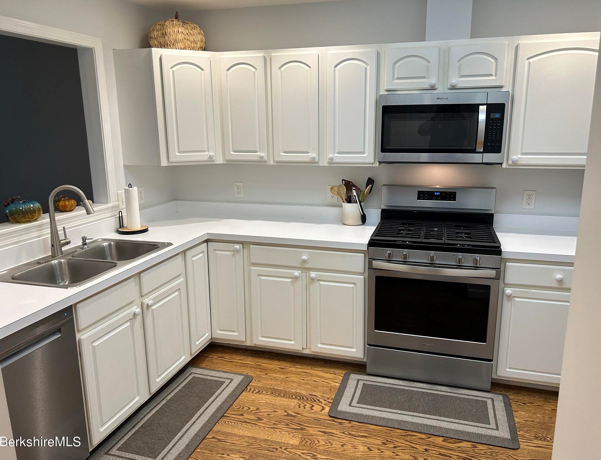 403 N Hemlock Ln #403, Williamstown, MA 01267