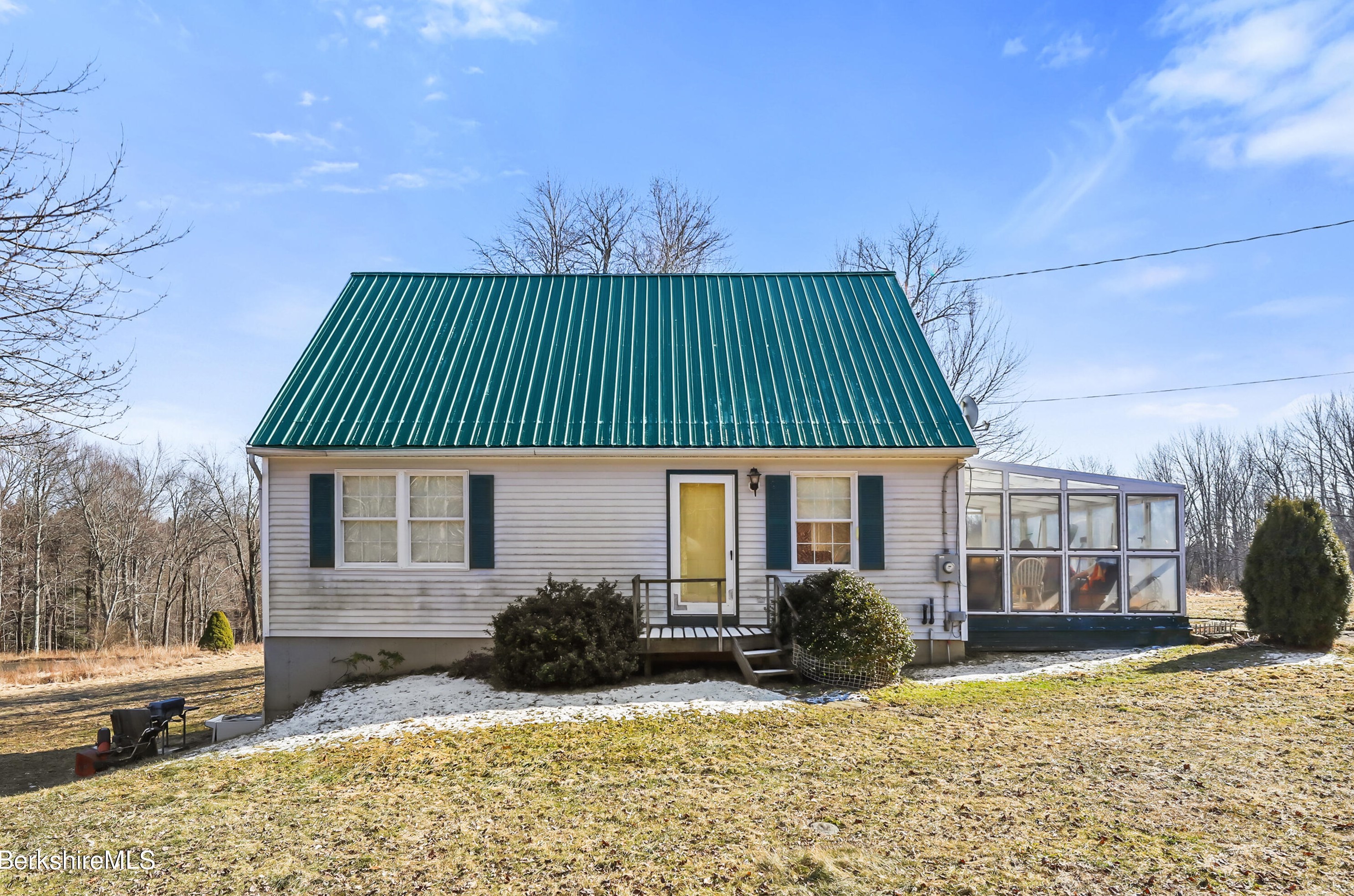 47 Rood Hill Rd, Sandisfield, MA 01255