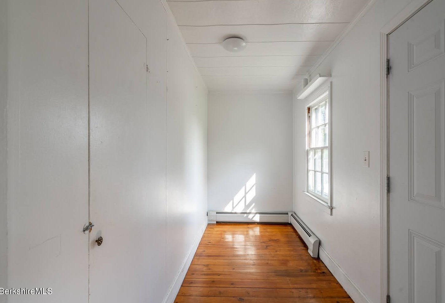 590 Main St, Sheffield MA 01257-9696 exterior